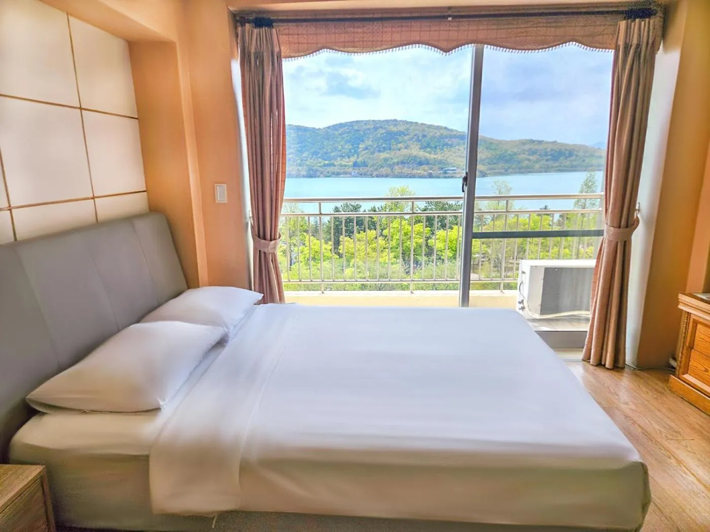 Bed in Gyeongju Ilsung Condo