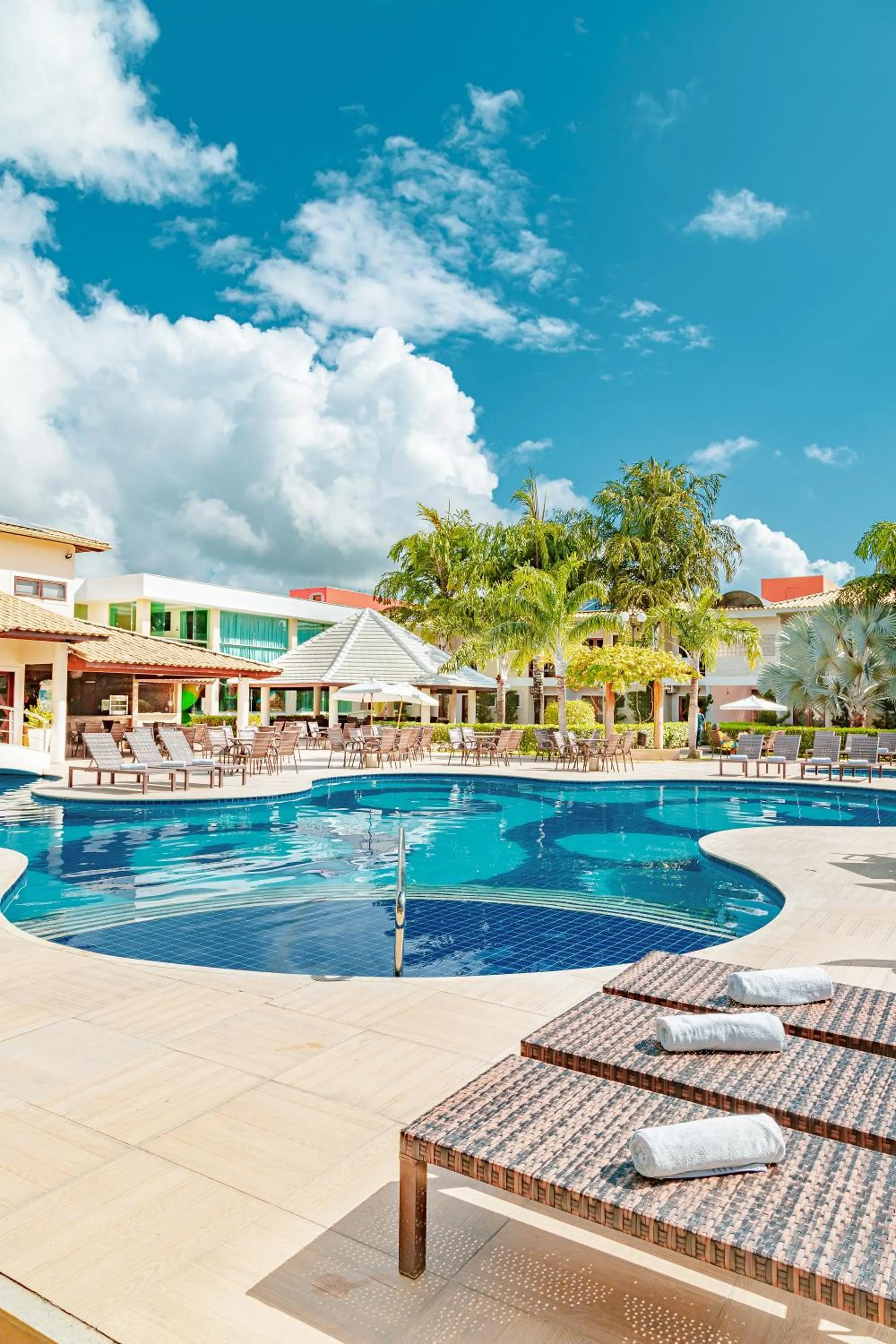 Swimming pool in Vitoria Regia Praia Hotel