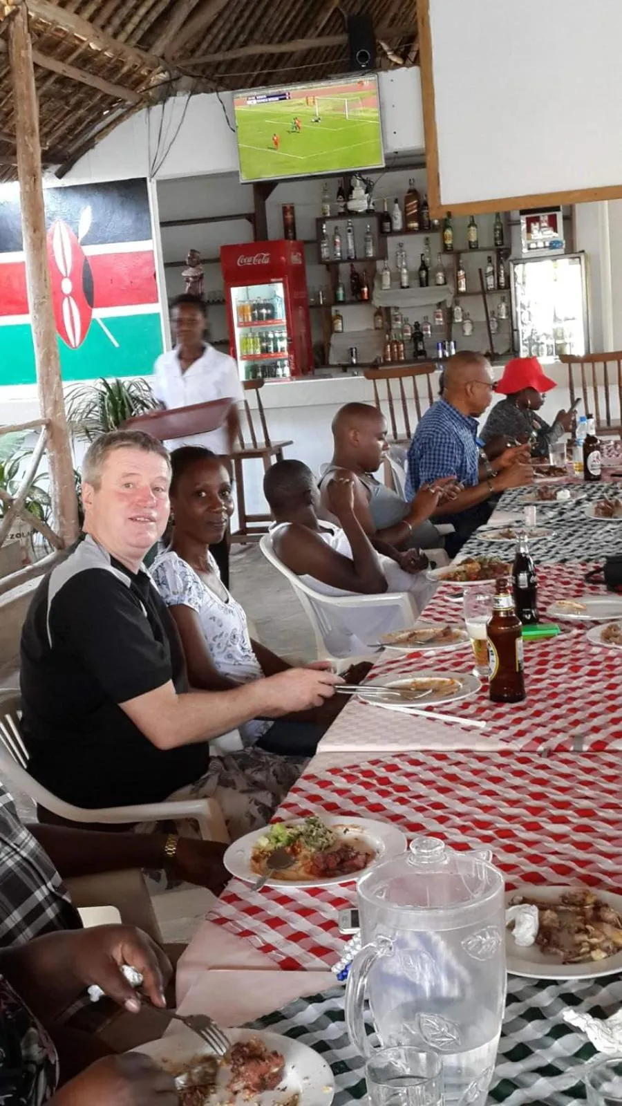 Restaurant/places to eat in Nightingale Apartments Hotel Mombasa