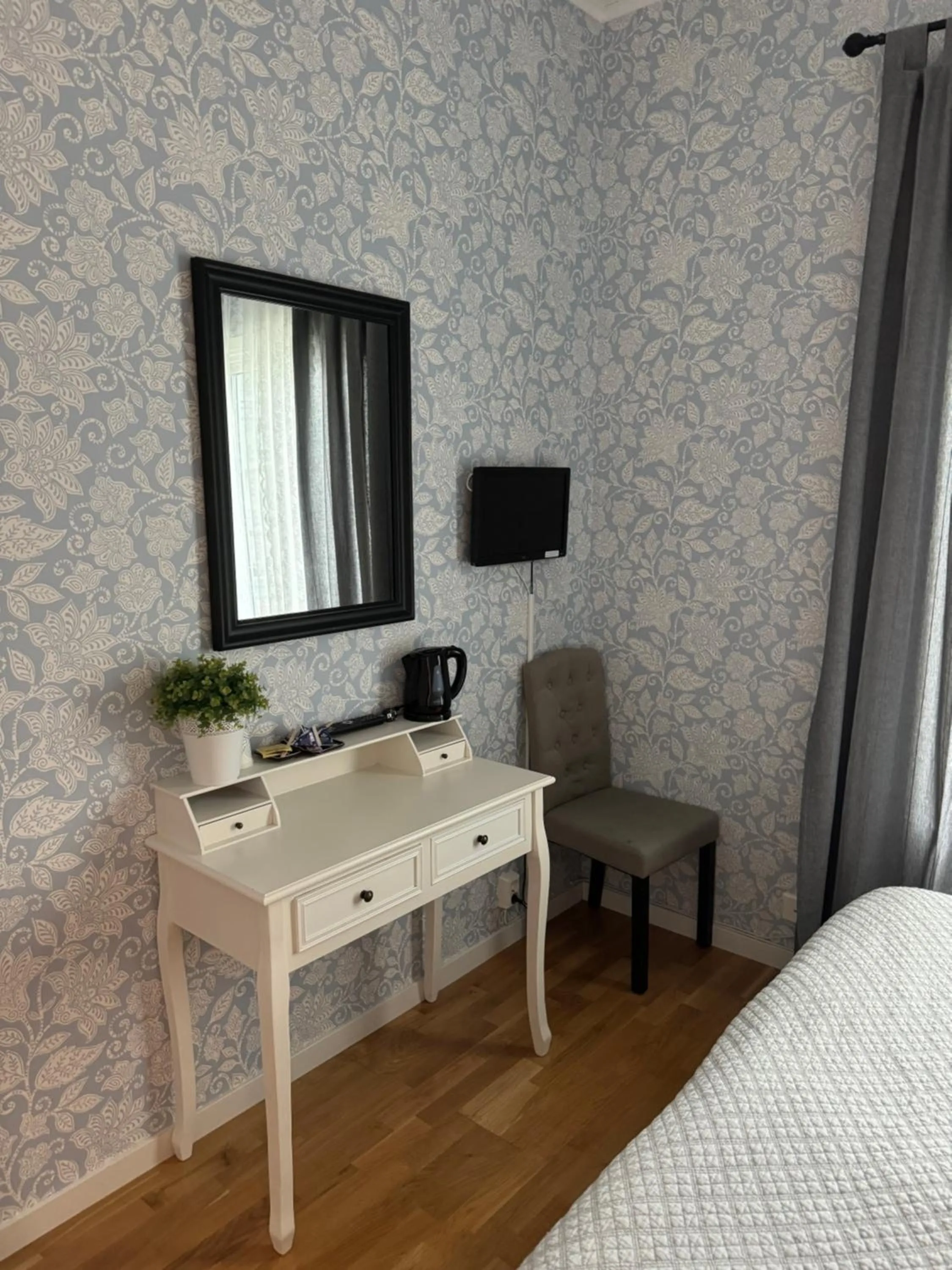 Bed in Nautic Hotell