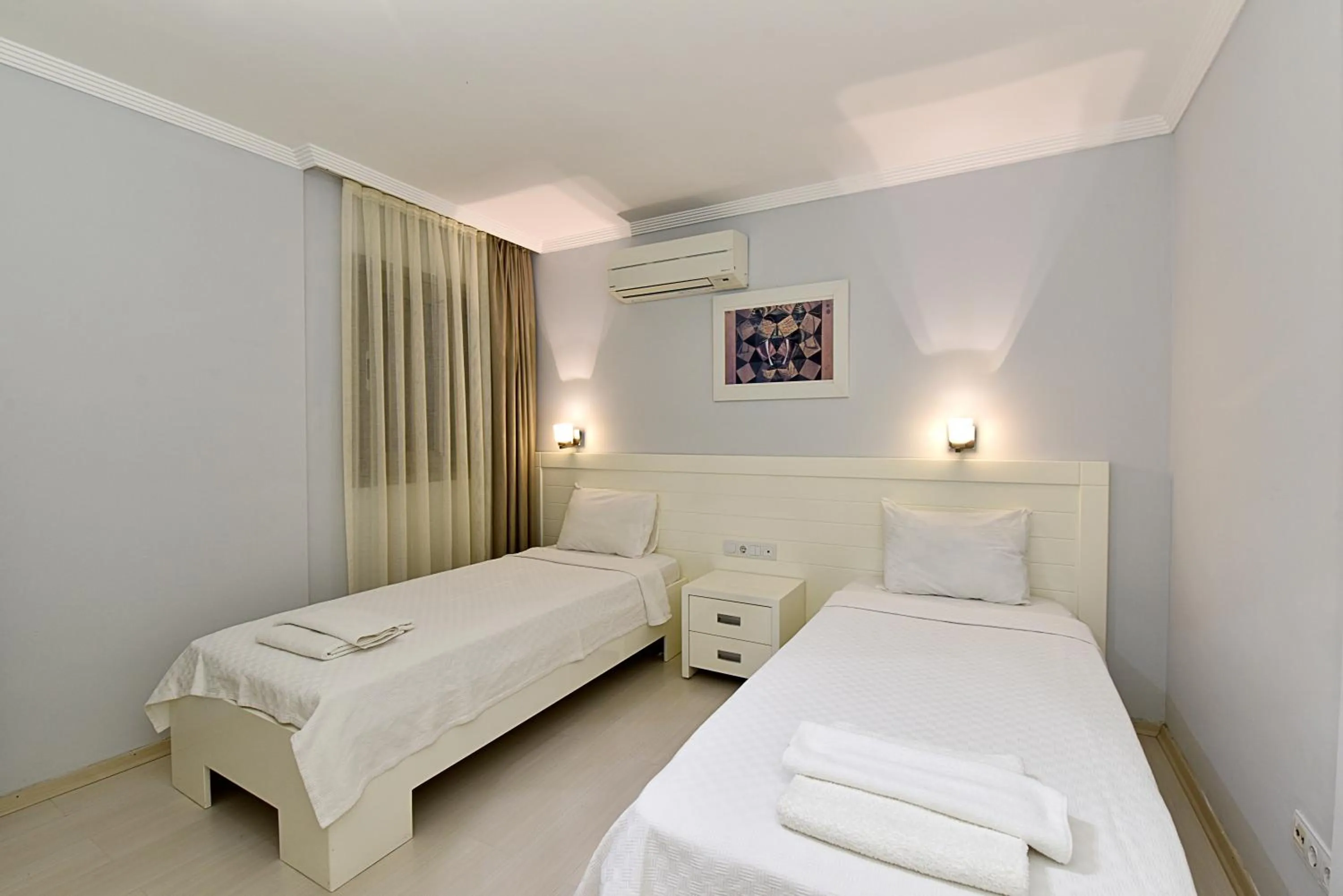 Bed in Royal Palm Residence