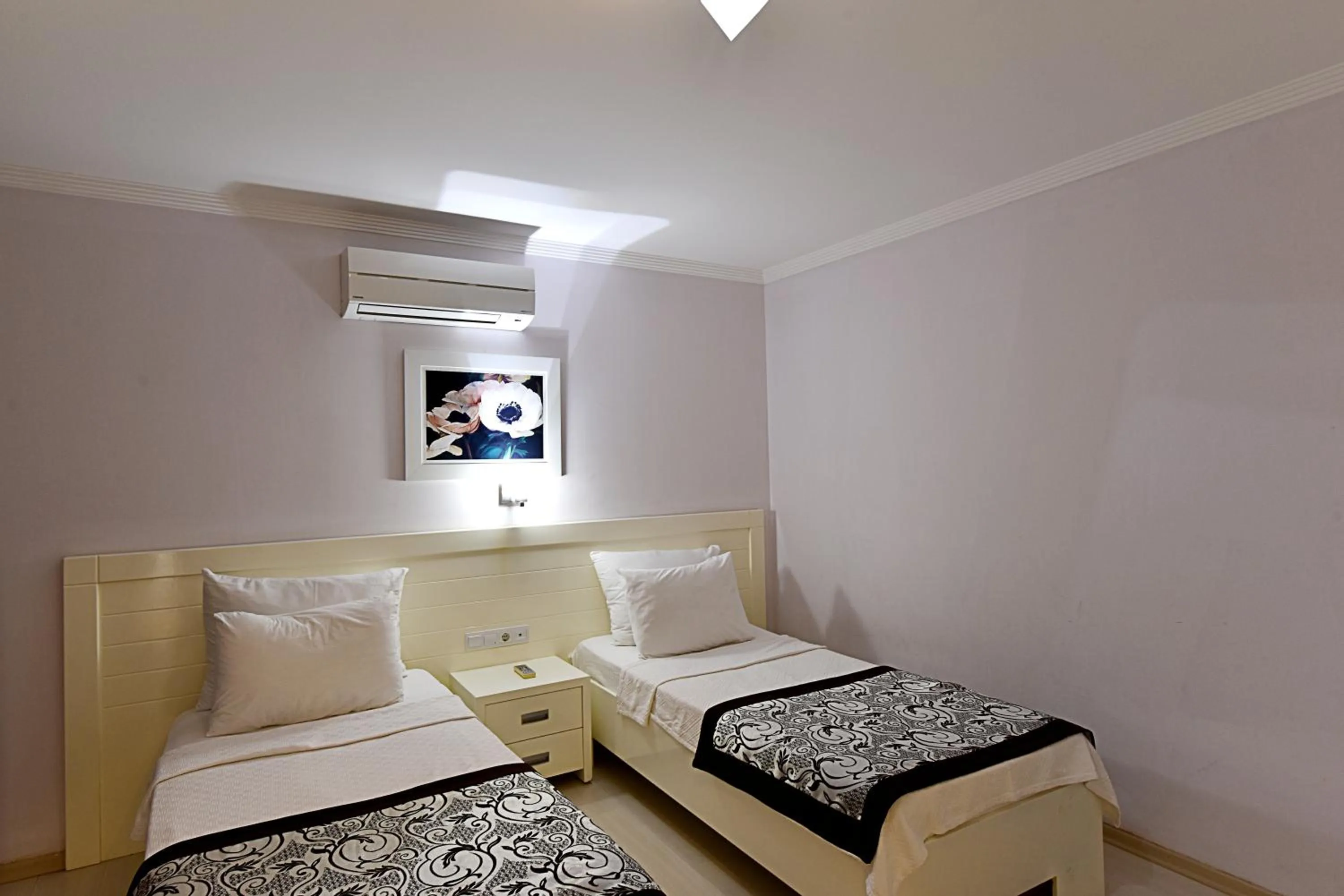 Bed in Royal Palm Residence