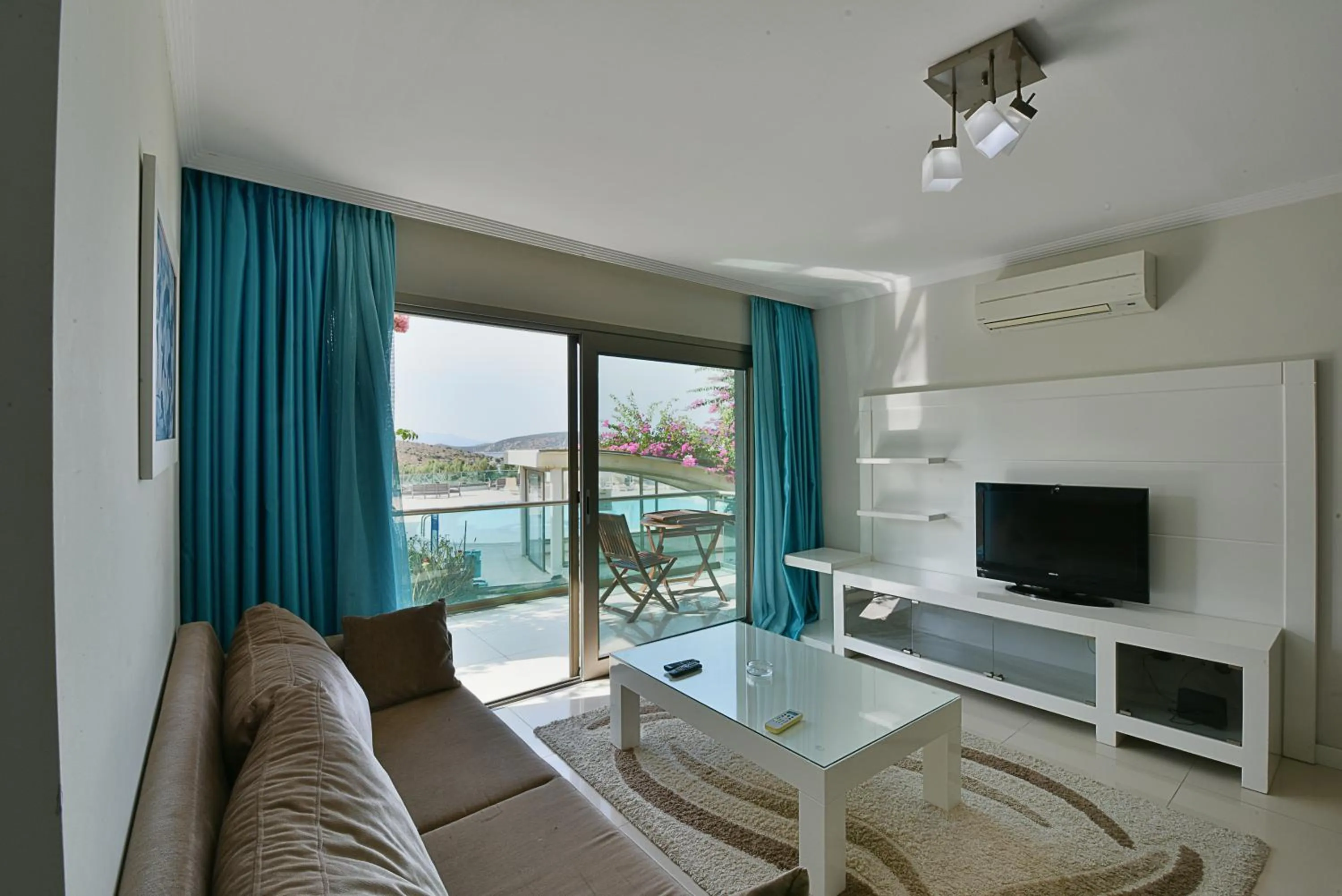 Living room in Royal Palm Residence