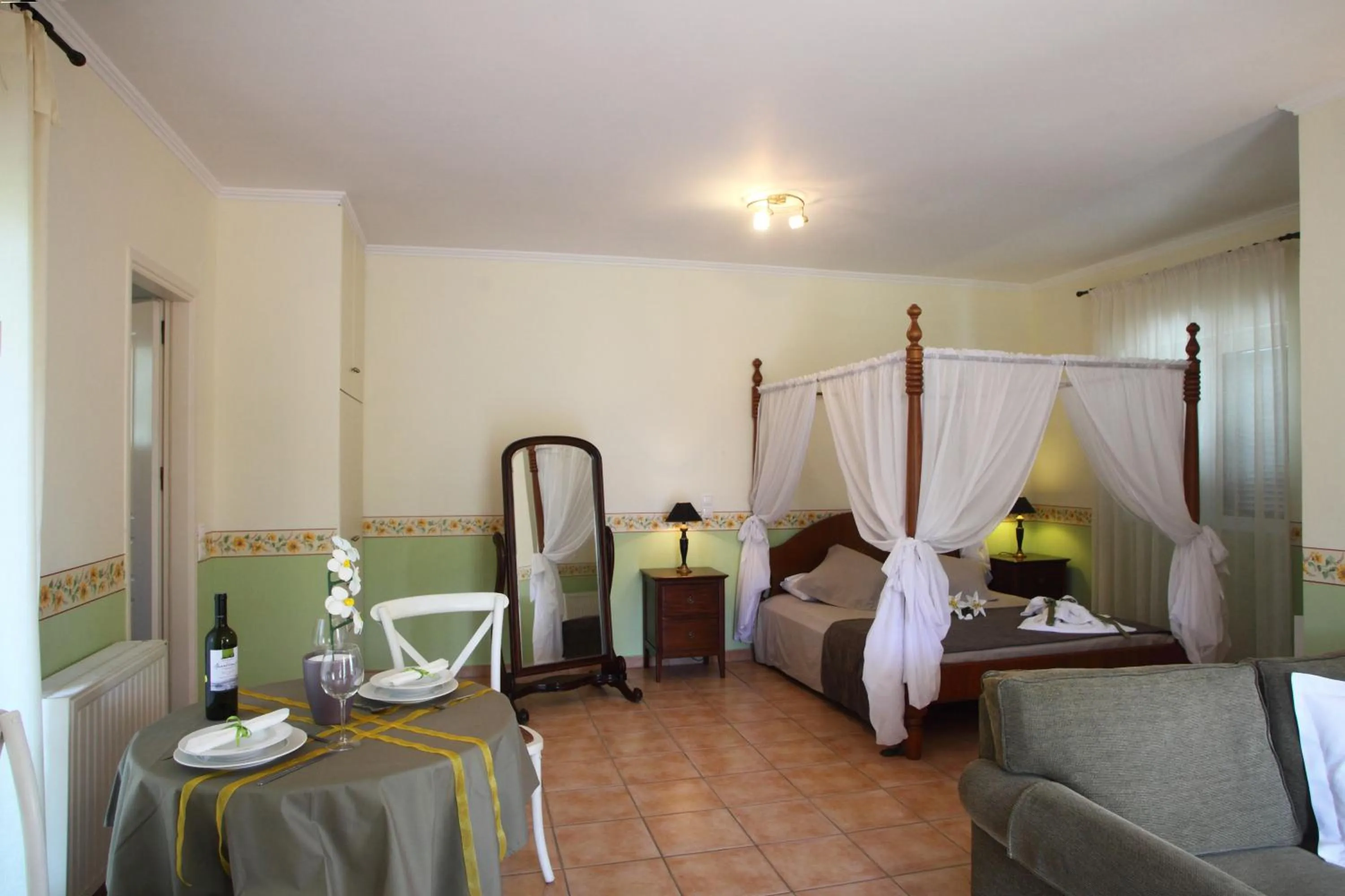 Bed in Anthias Garden