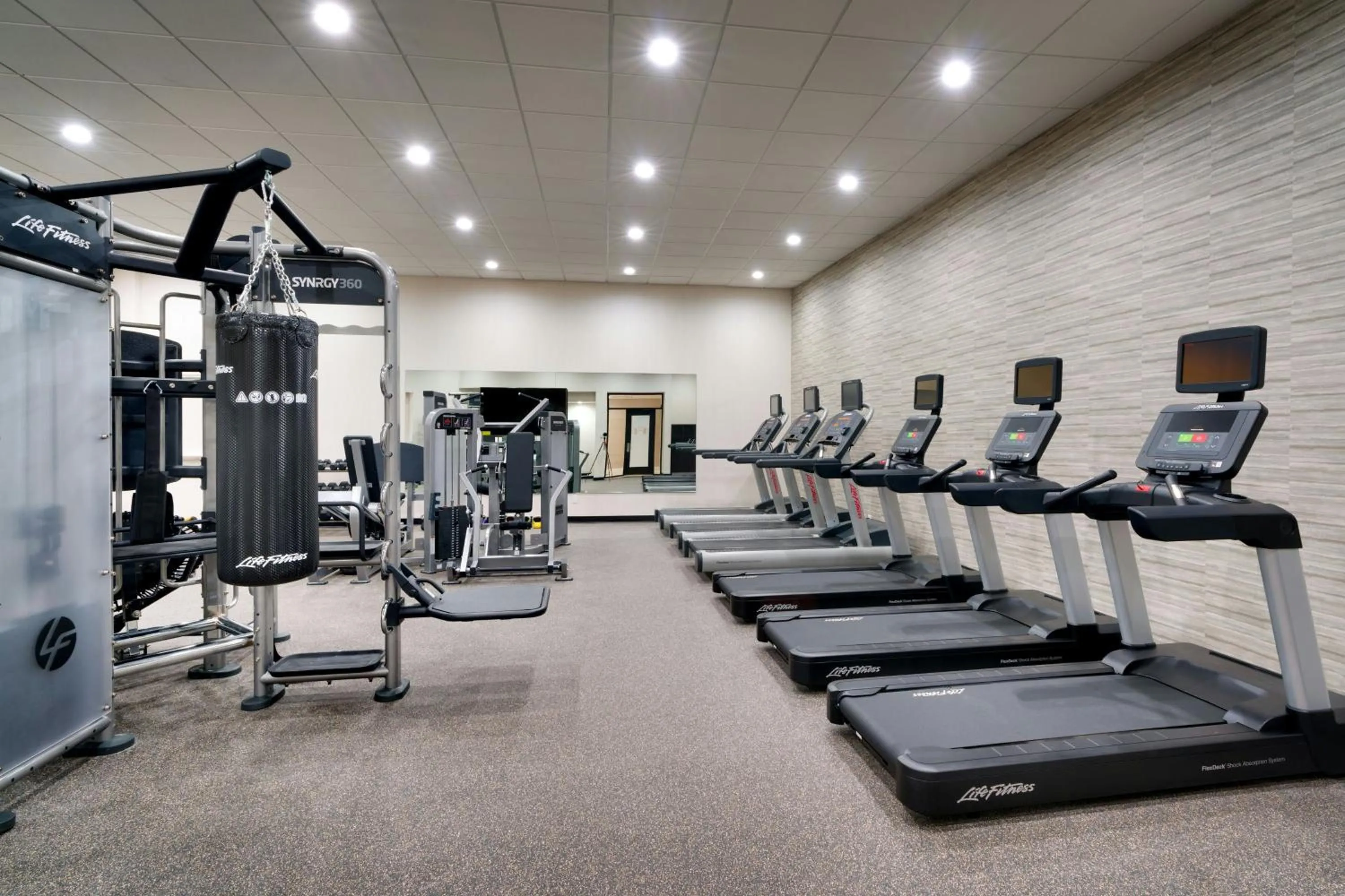 Fitness centre/facilities in Courtyard by Marriott Charlotte Airport LoSo