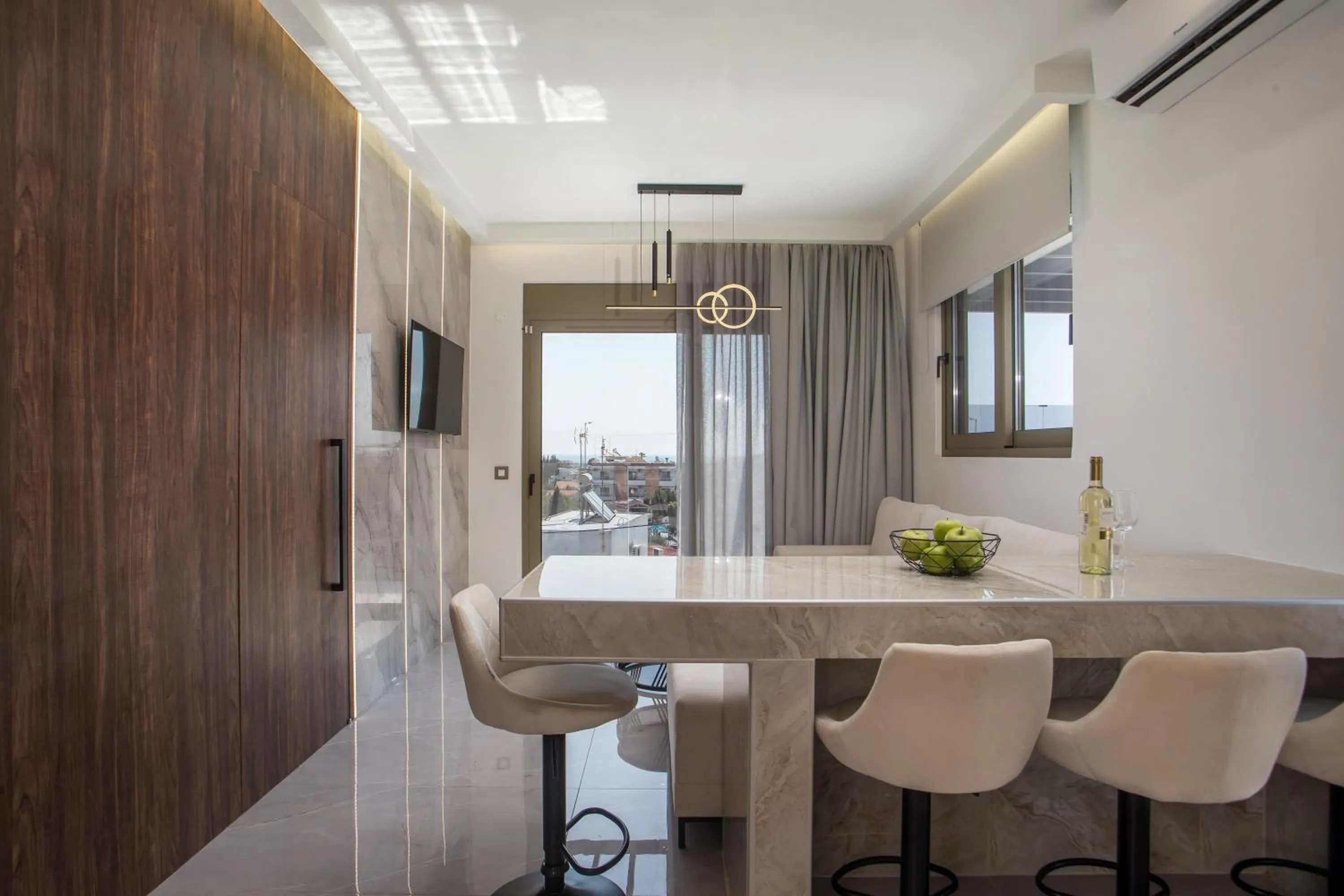 TV and multimedia in Jimmy’s Garden