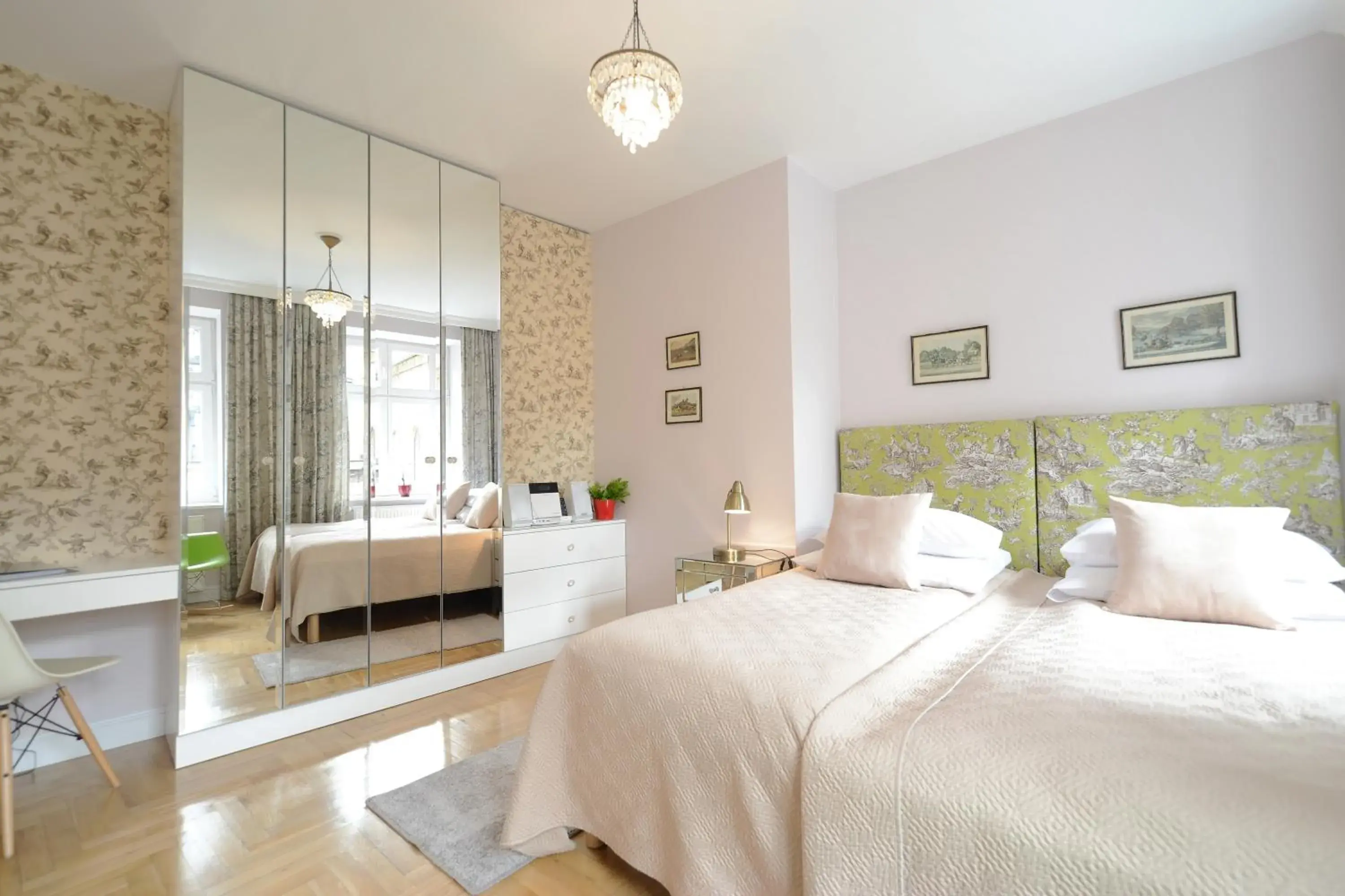 Deluxe with Courtyard View in Crystal Suites Chez Helena Deluxe with Courtyard View in Crystal Suites Chez Helena