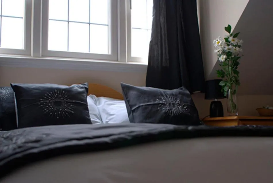 Bed in George & Dragon