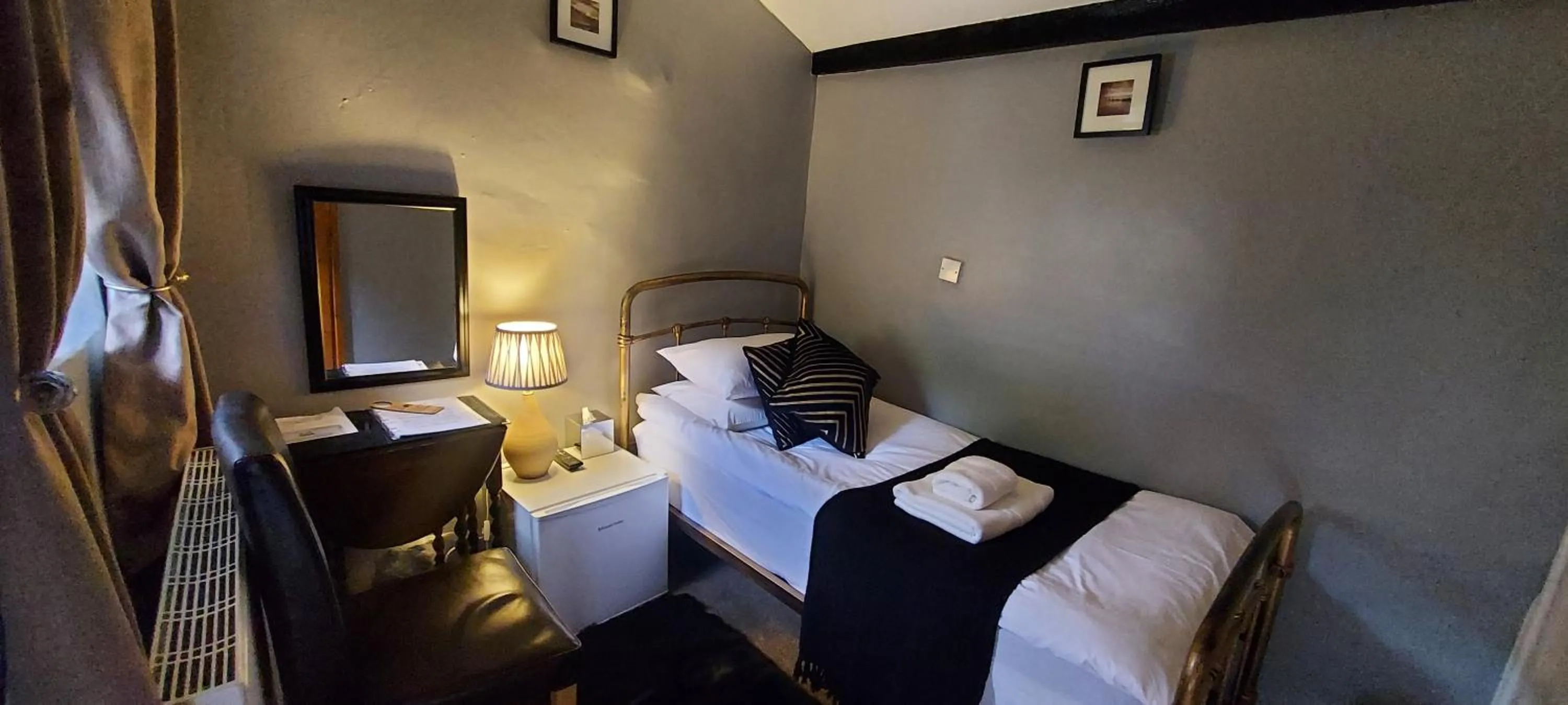 Bed in Dolgun Uchaf Historic B&B and Cottages in Snowdonia