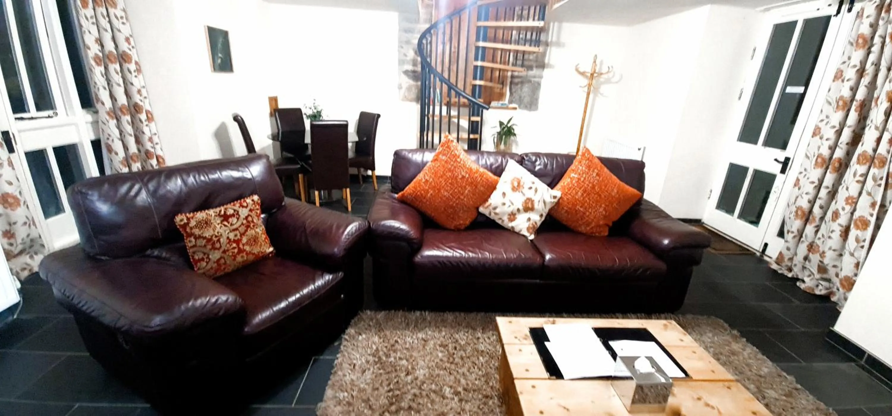 TV and multimedia in Dolgun Uchaf Historic B&B and Cottages in Snowdonia