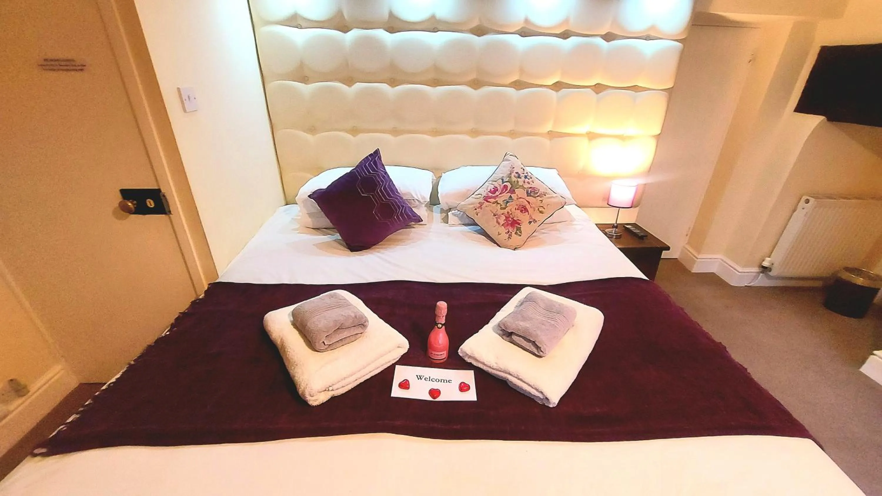 Bed in Dolgun Uchaf Historic B&B and Cottages in Snowdonia