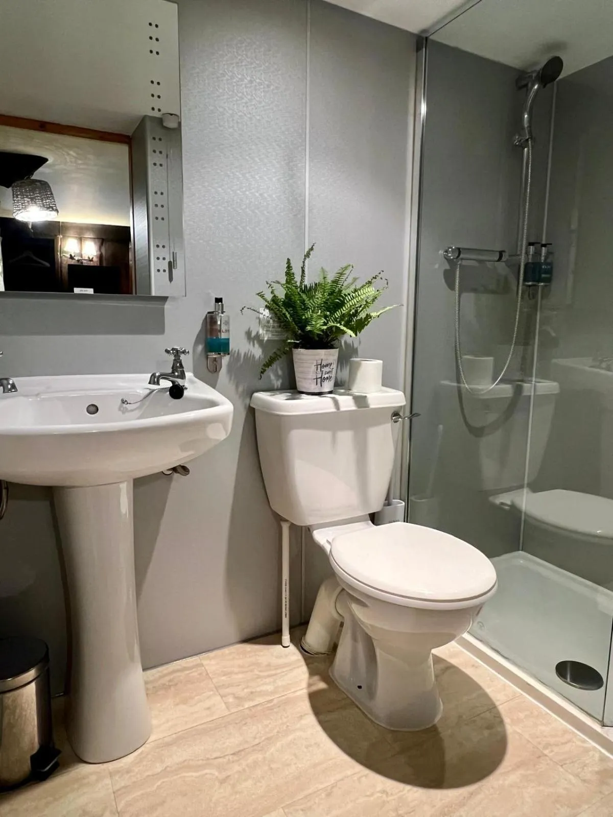 Bathroom in Dolgun Uchaf Historic B&B and Cottages in Snowdonia