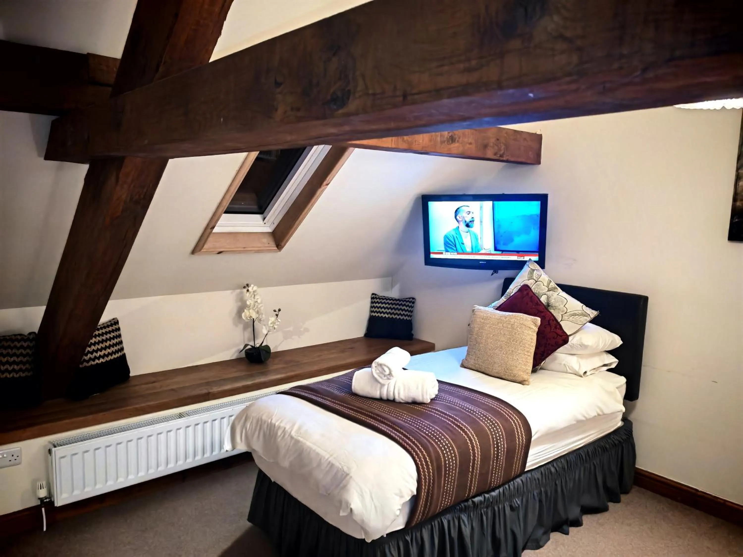 Bed in Dolgun Uchaf Historic B&B and Cottages in Snowdonia