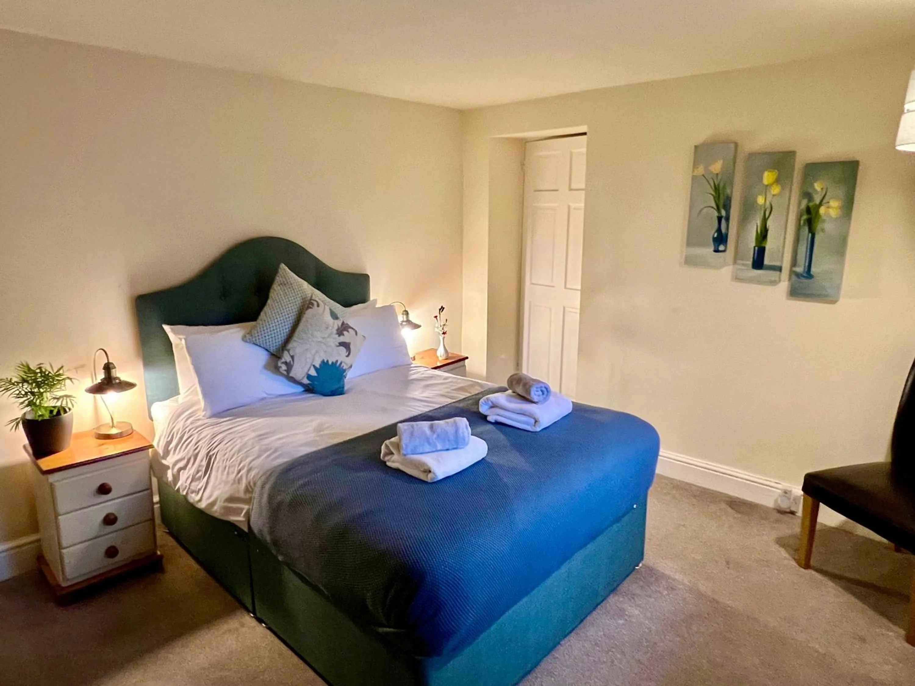 Bed in Dolgun Uchaf Historic B&B and Cottages in Snowdonia