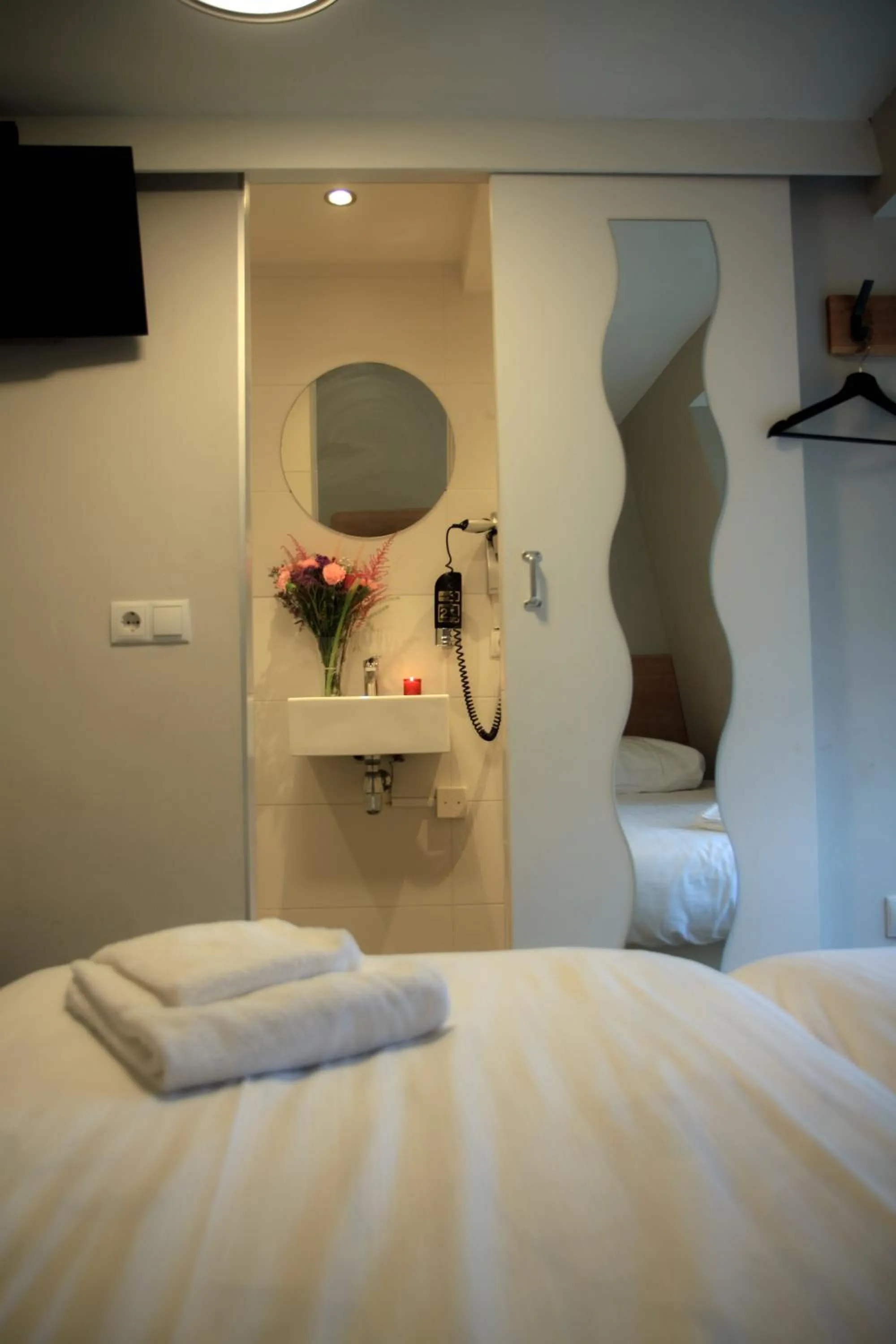 Bedroom, Bed in Hotel 55 - City Centre