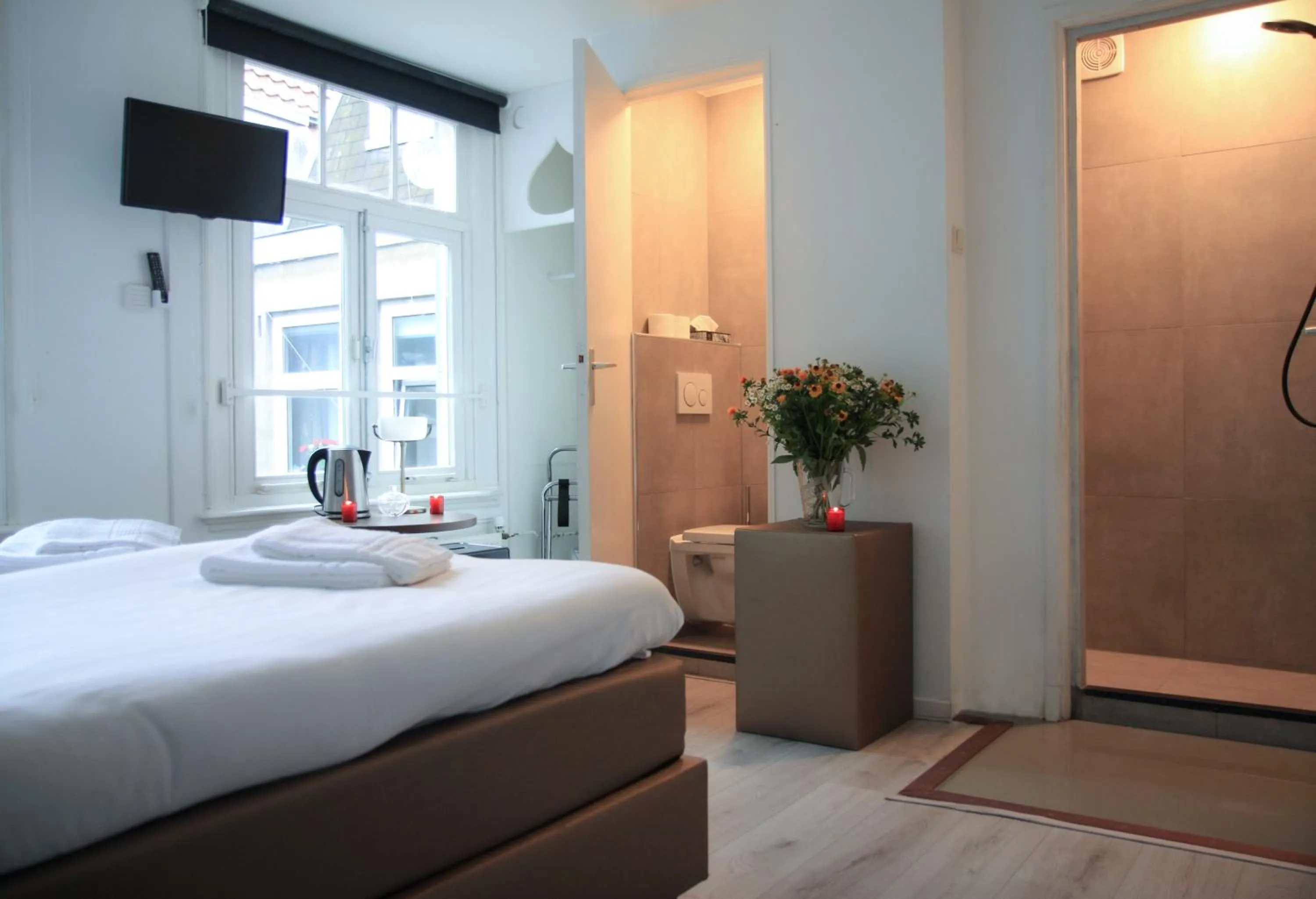 Photo of the whole room, Bed in Hotel 55 - City Centre