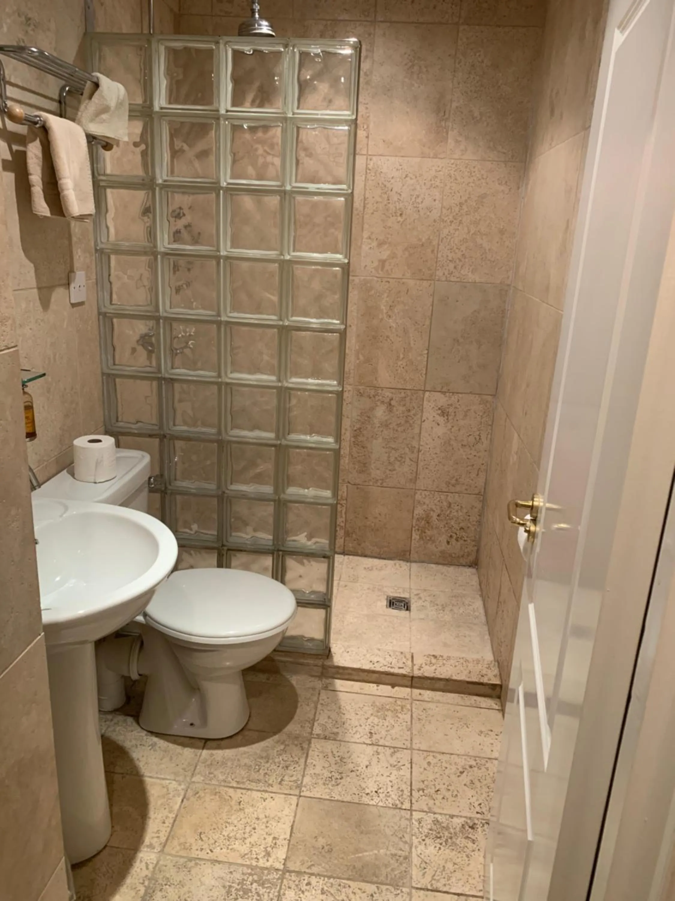 Bathroom in The Waterloo Hotel & Bistro