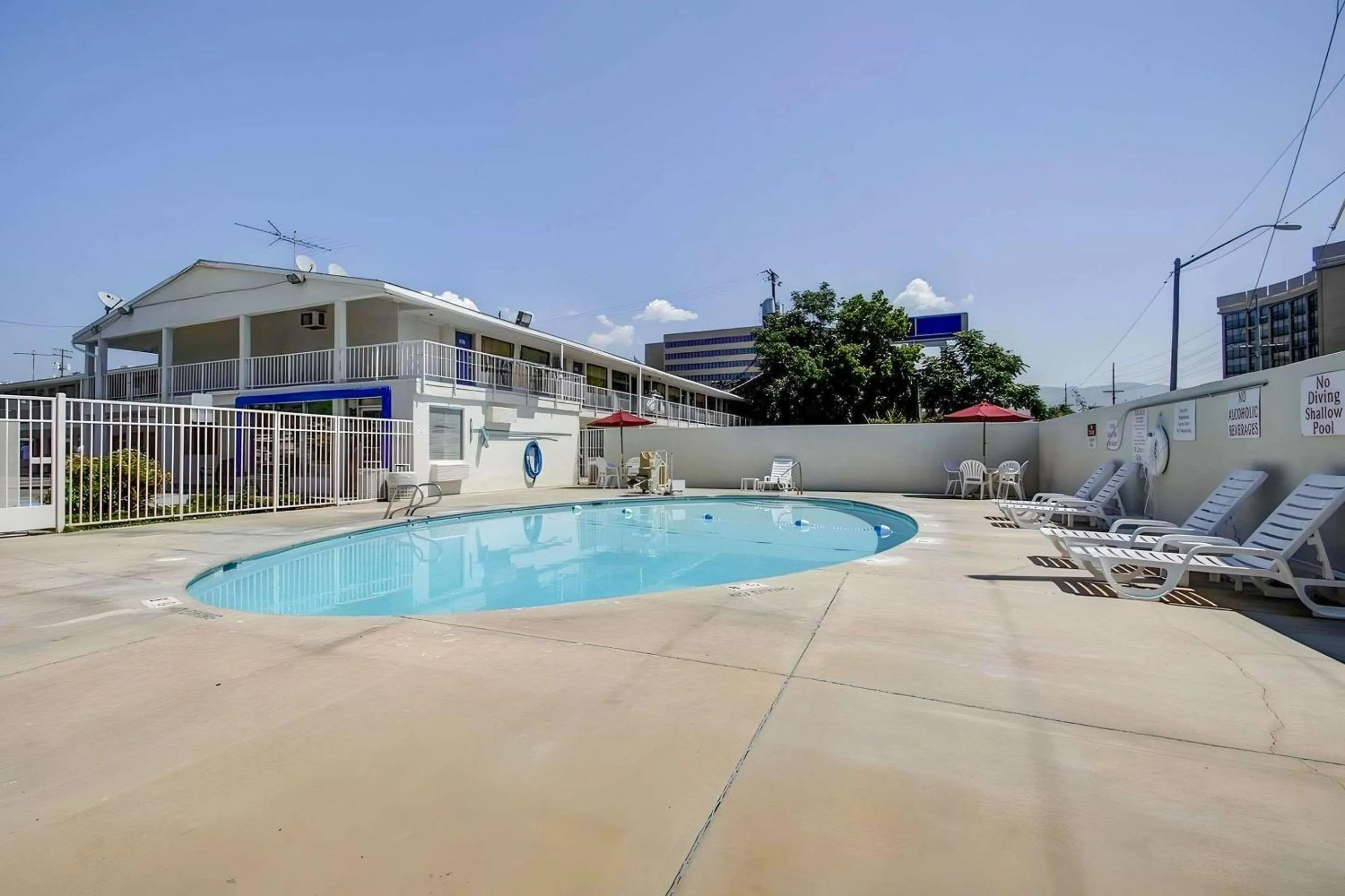 Swimming Pool in Motel 6-Salt Lake City, UT - Downtown