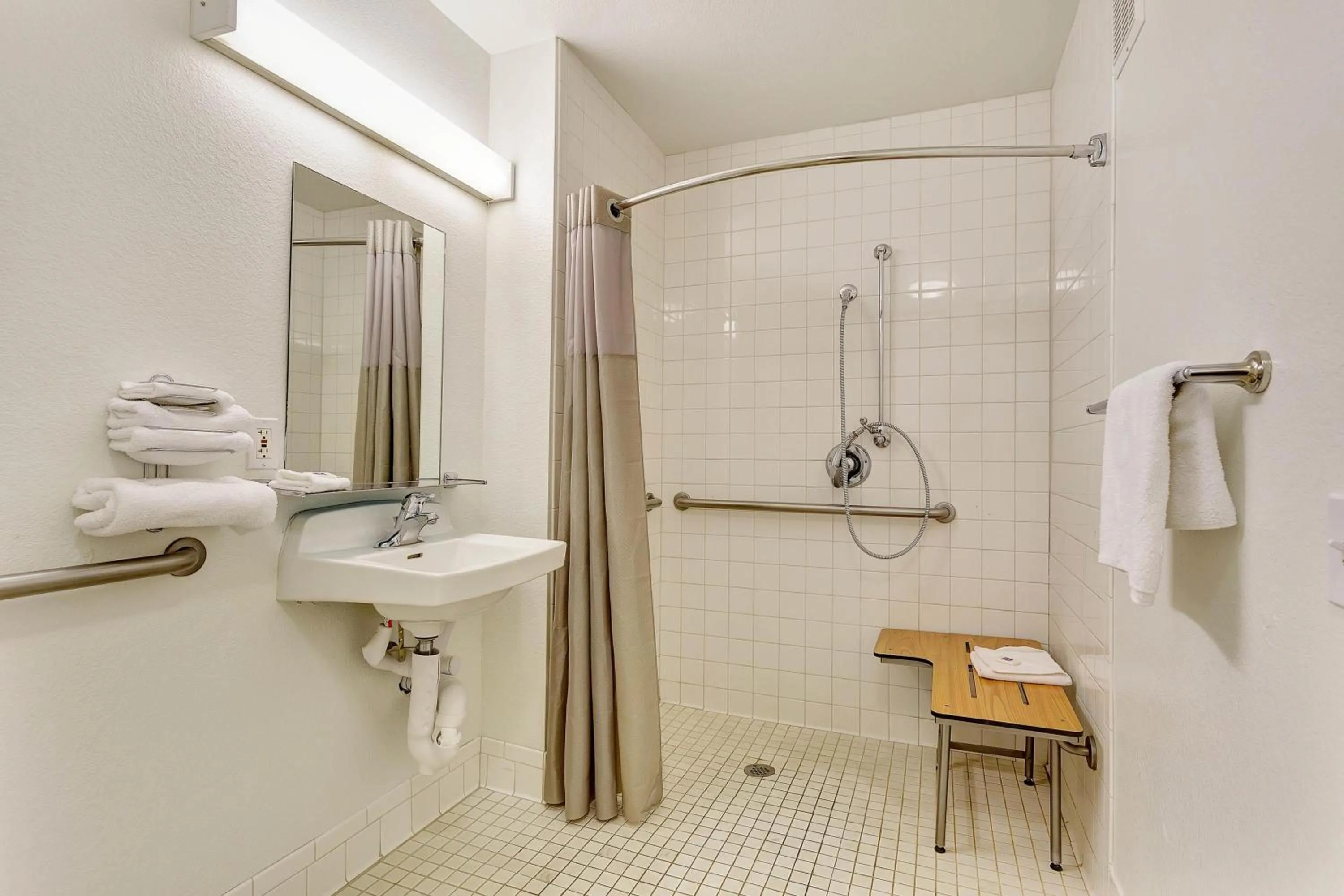 Bathroom in Motel 6 Santa Rosa - South