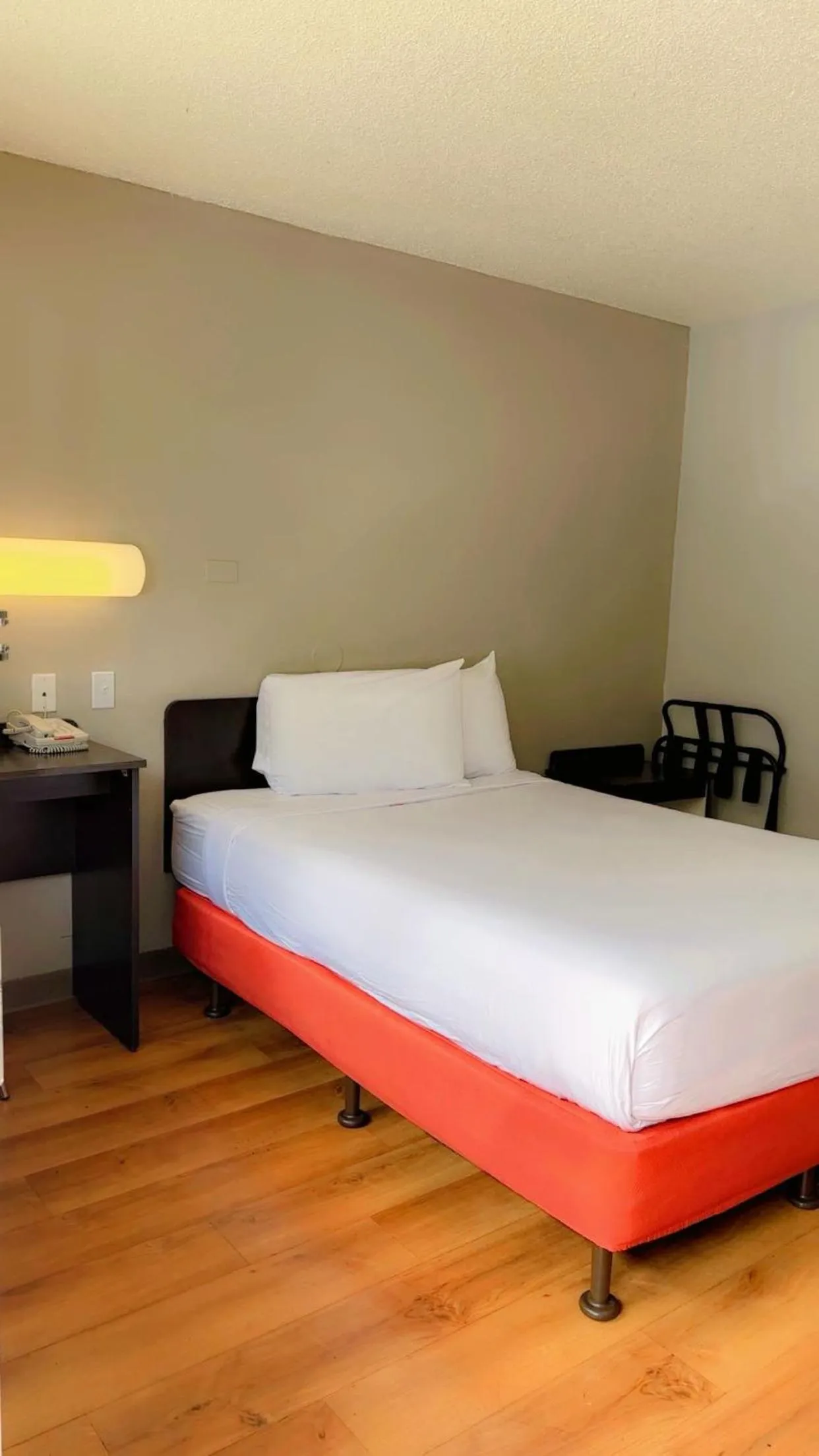 Bed in Park Inn by Radisson, Santa Rosa South