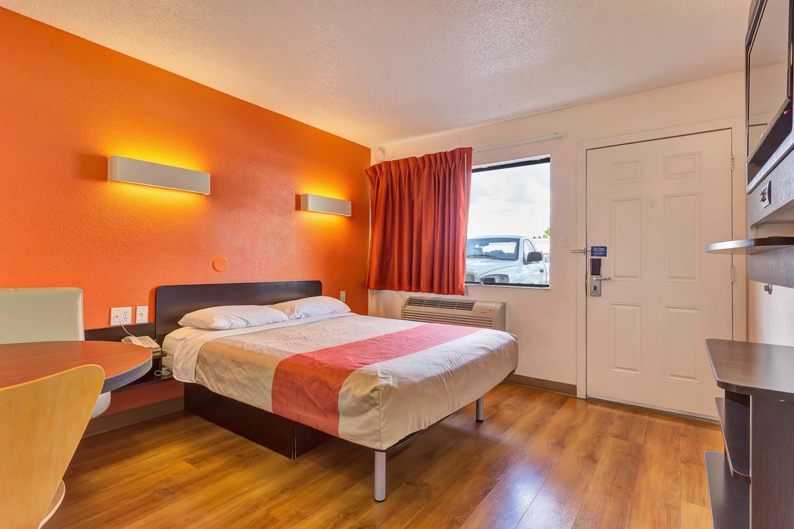 Bedroom, Bed in Motel 6 Santa Rosa - South