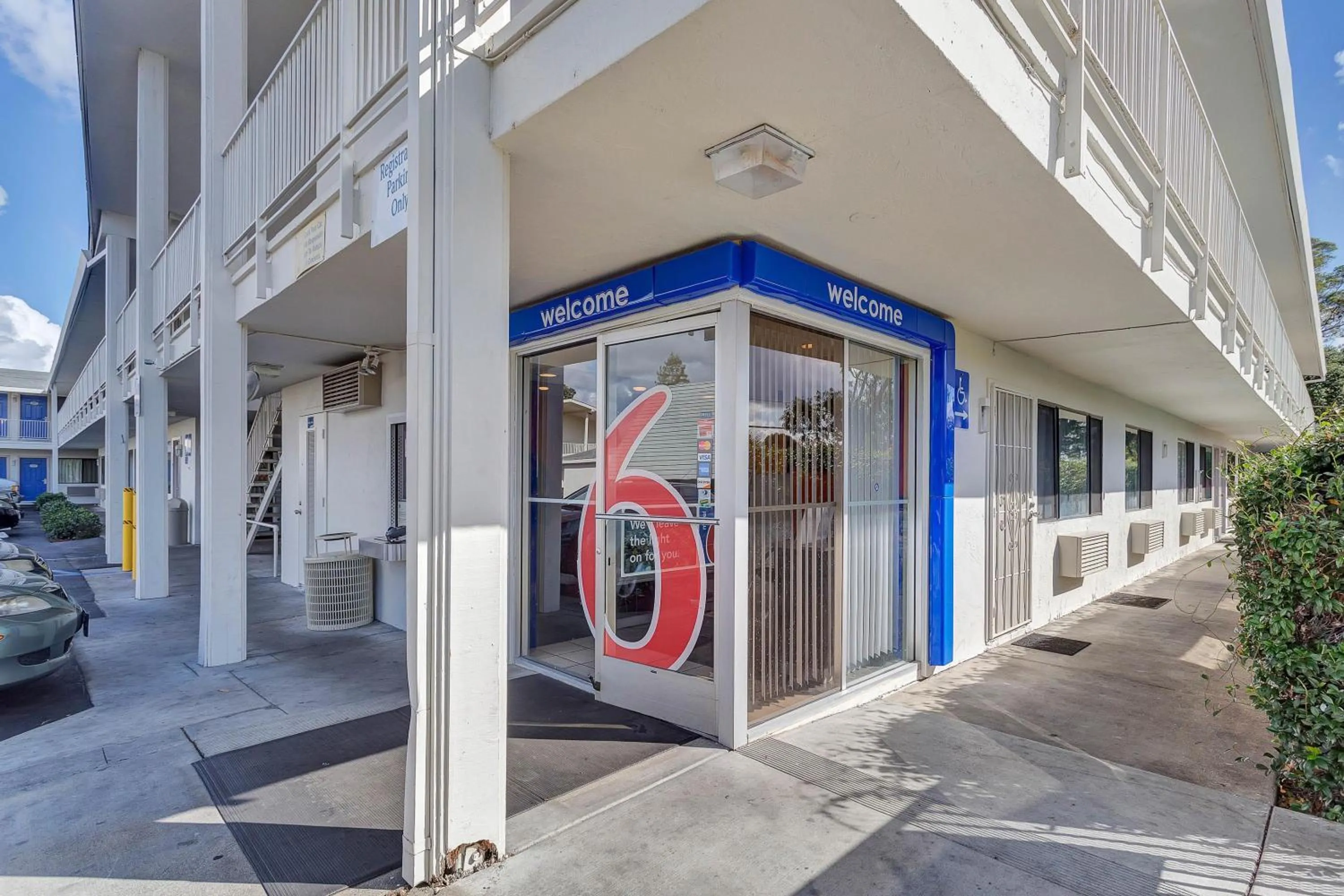 Property building in Motel 6 Santa Rosa - South
