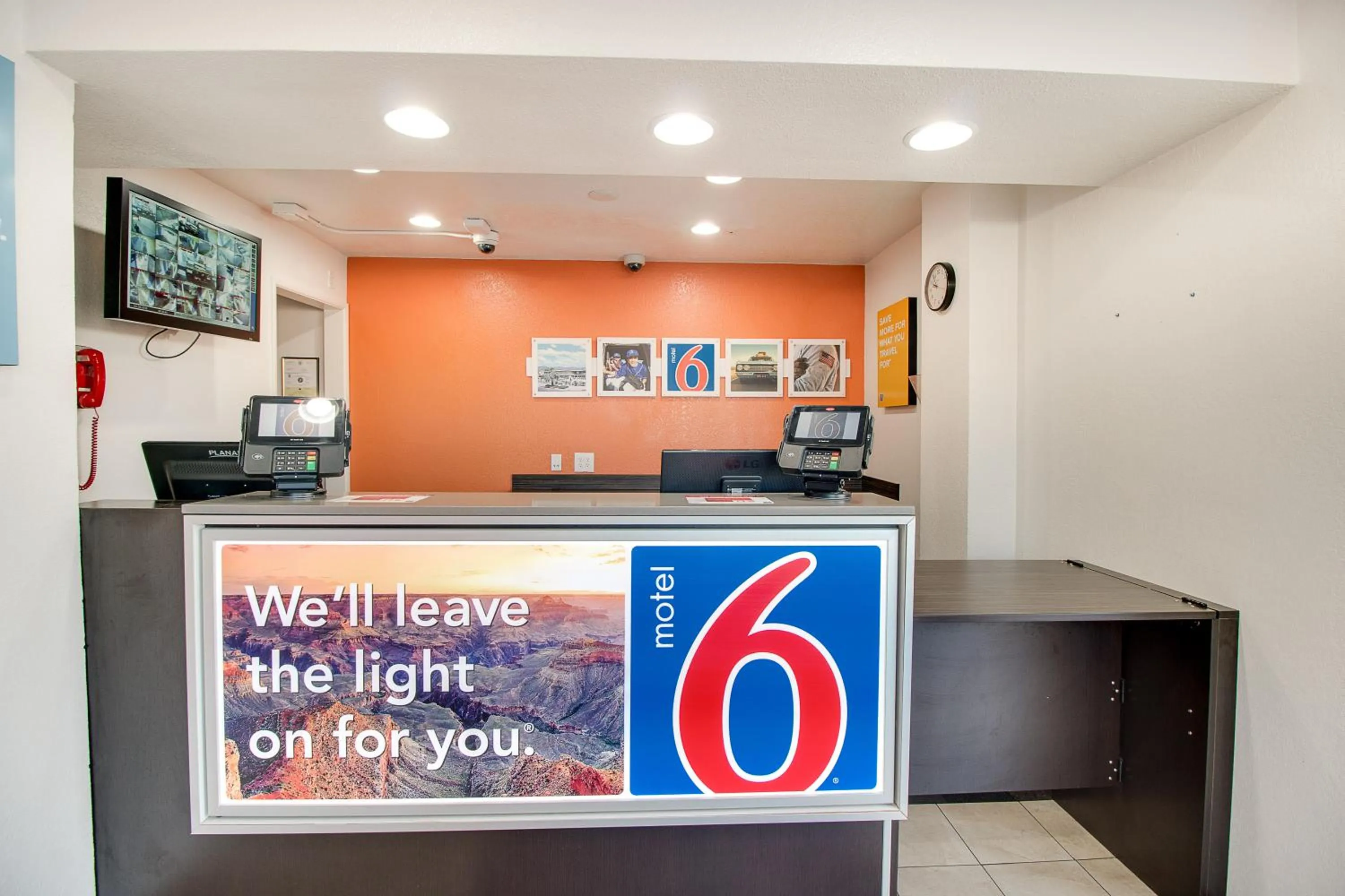 Lobby or reception in Motel 6-Phoenix, AZ - East