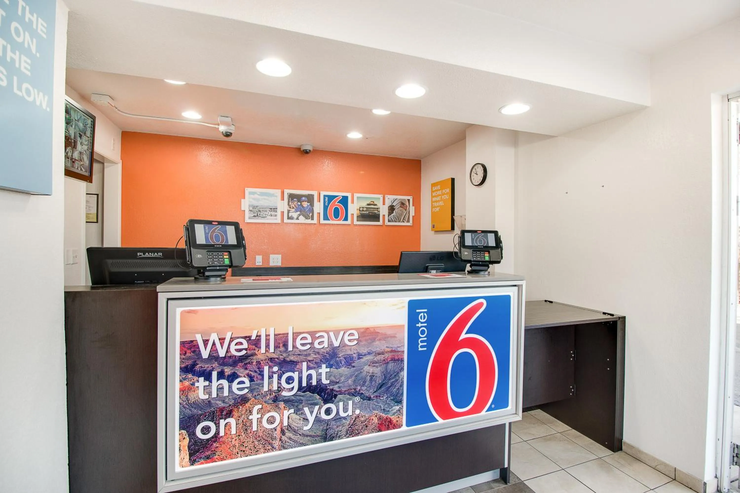 Lobby or reception in Motel 6-Phoenix, AZ - East
