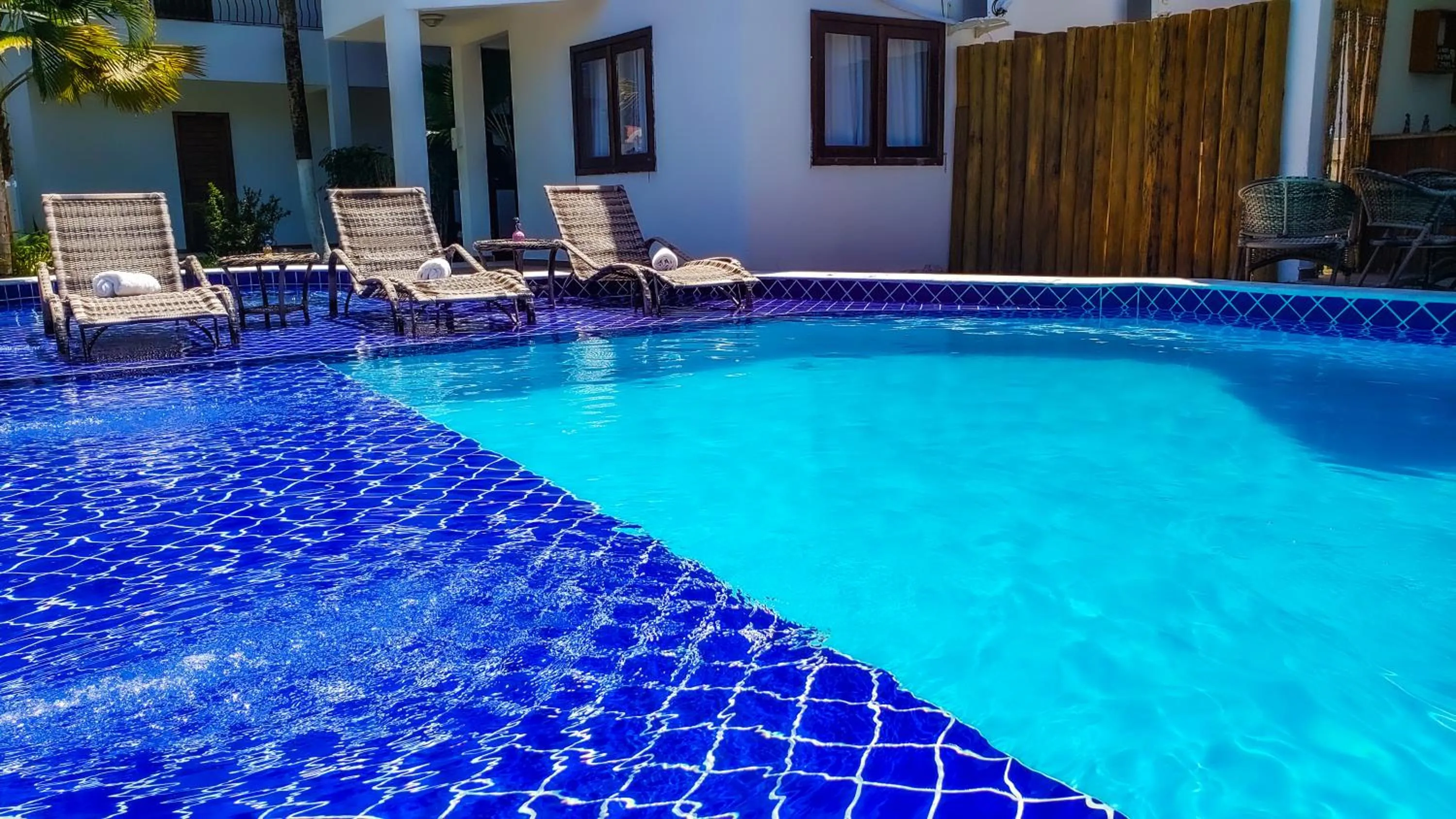 Swimming pool in Hotel Porto Dourado - Rede Bem Bahia