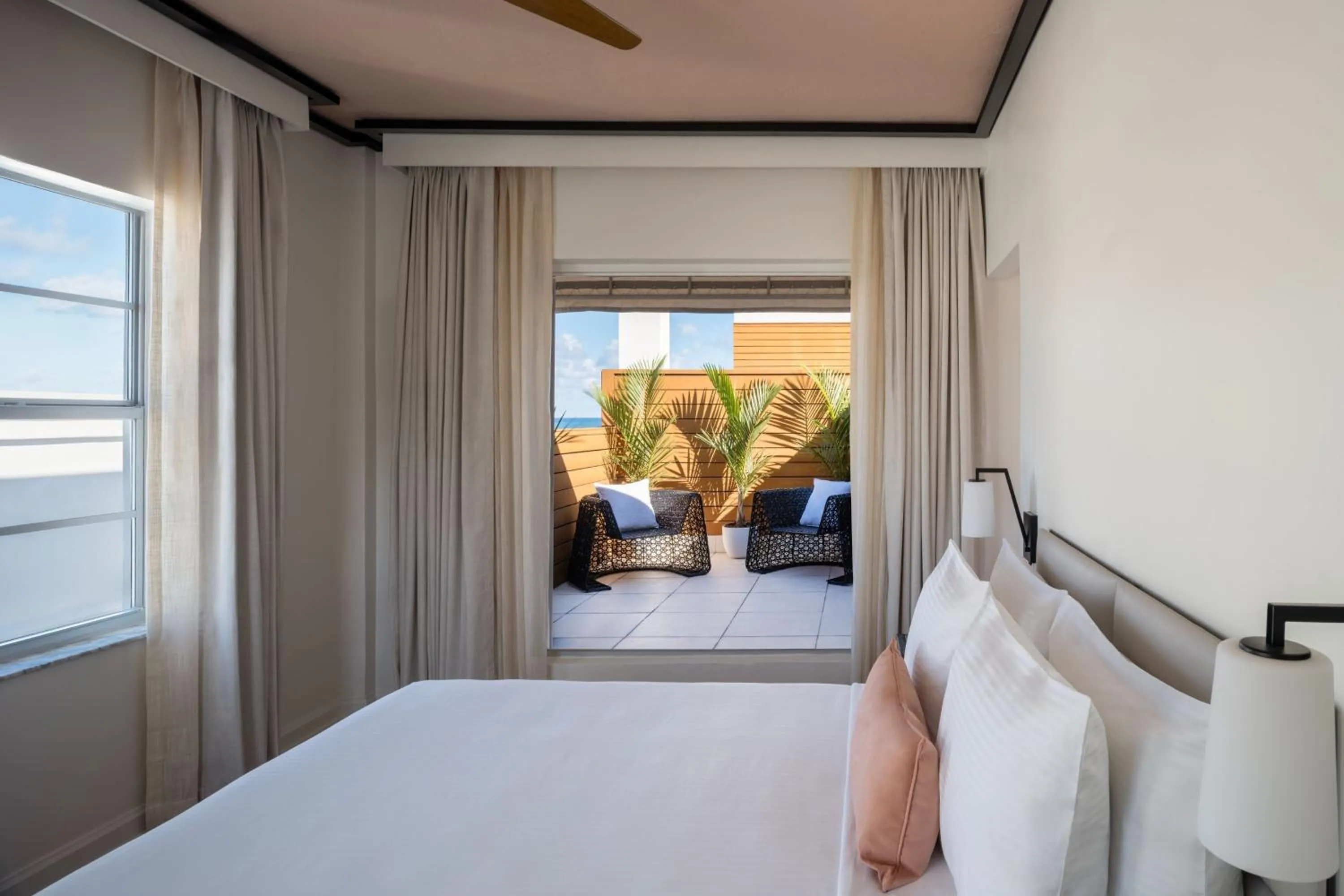 Photo of the whole room, Bed in Eurostars Winter Haven Miami Beach