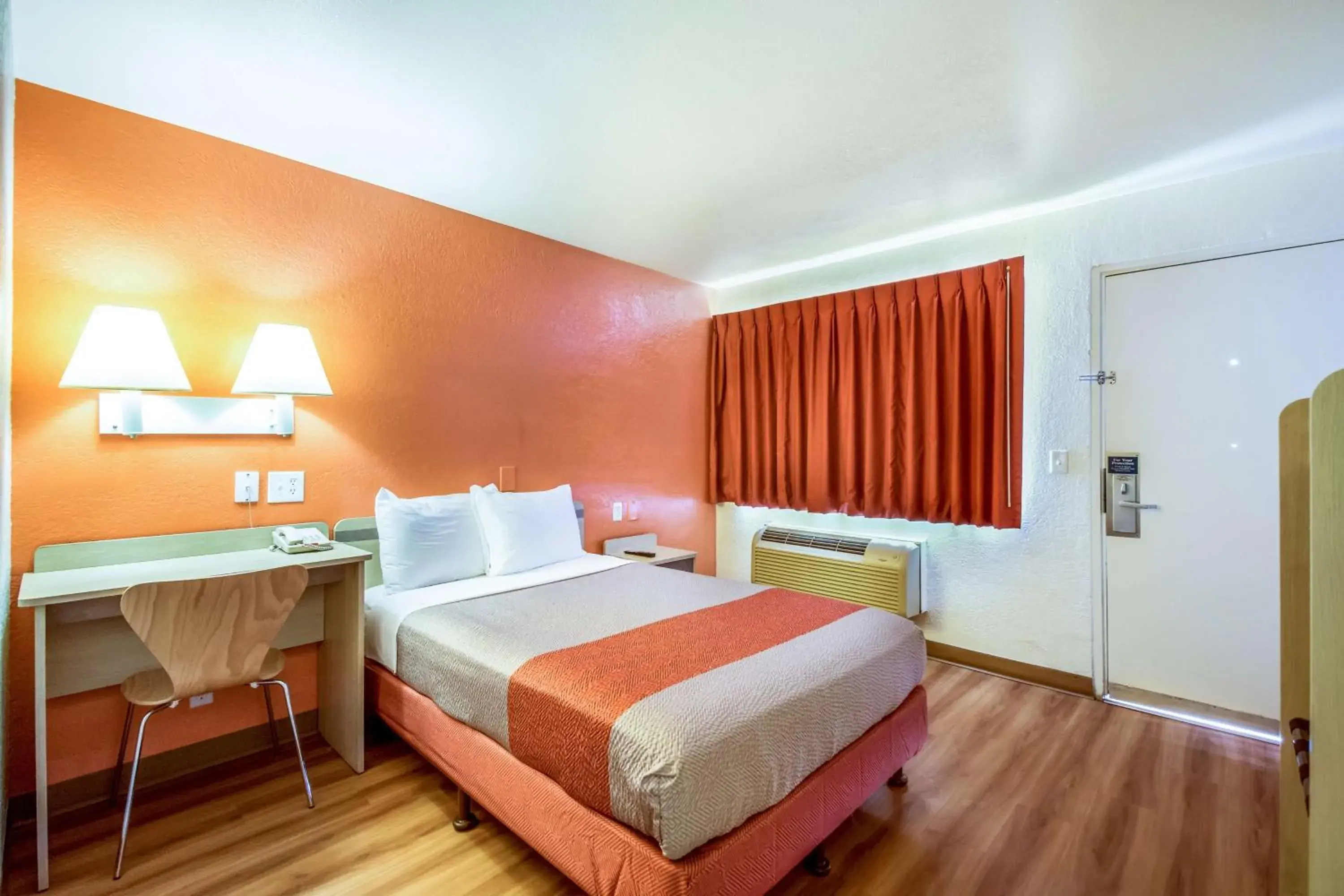 Double Room - single occupancy - Disability Access - Roll In Shower in Motel 6-Youngtown, AZ - Phoenix - Sun City Double Room - single occupancy - Disability Access - Roll In Shower in Motel 6-Youngtown, AZ - Phoenix - Sun City