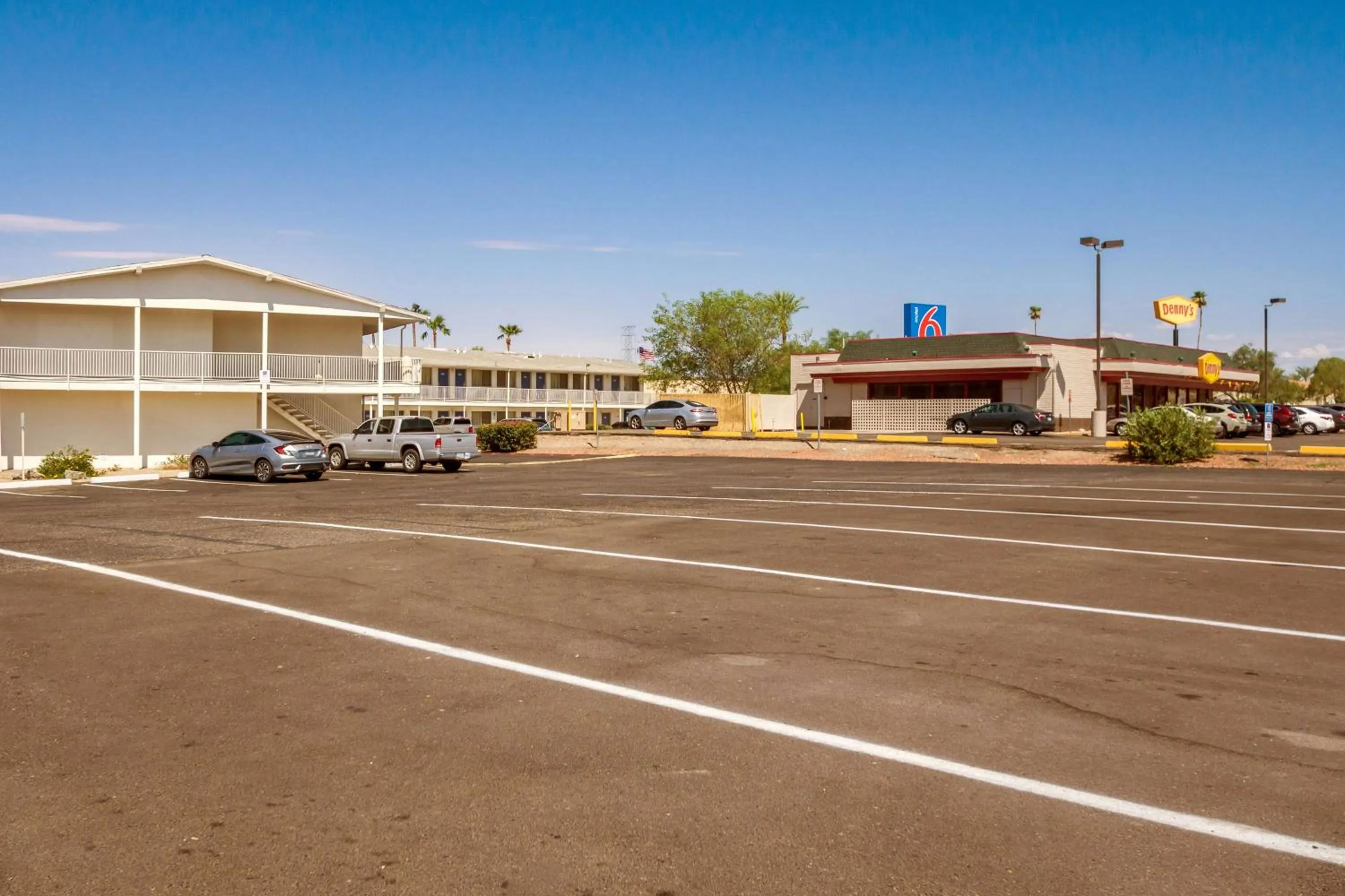 Property building in Motel 6-Youngtown, AZ - Phoenix - Sun City