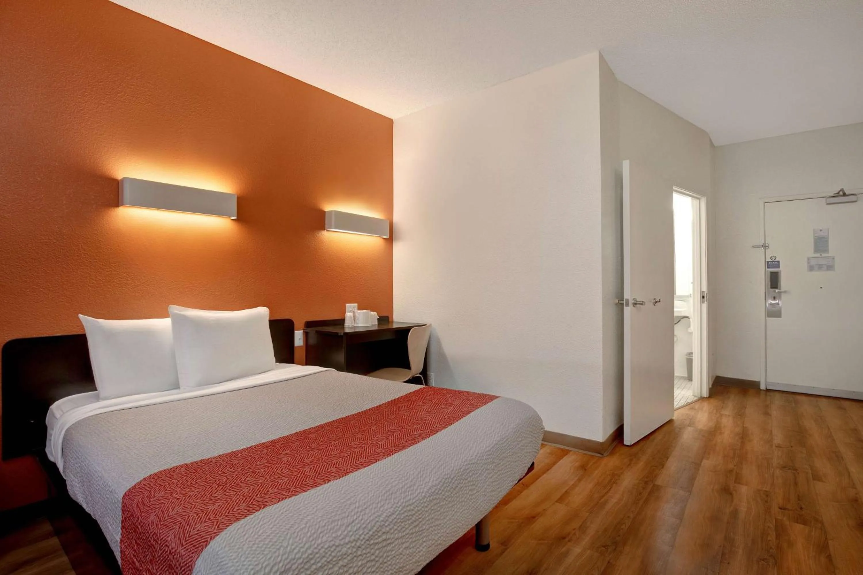 Bedroom, Bed in Motel 6-Gilroy, CA