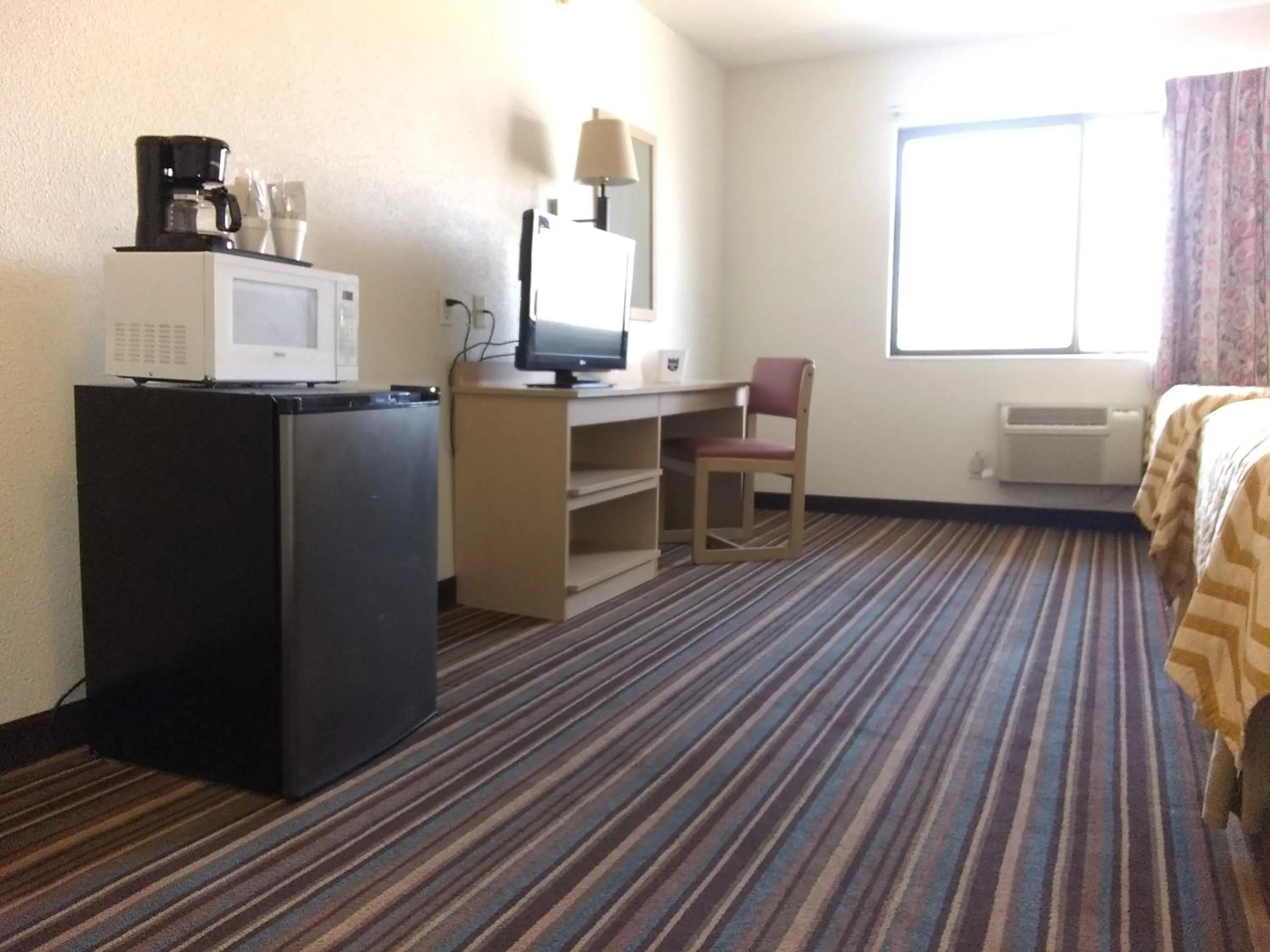 Photo of the whole room in Sioux City Inn Sioux City IA Sergeant Bluff