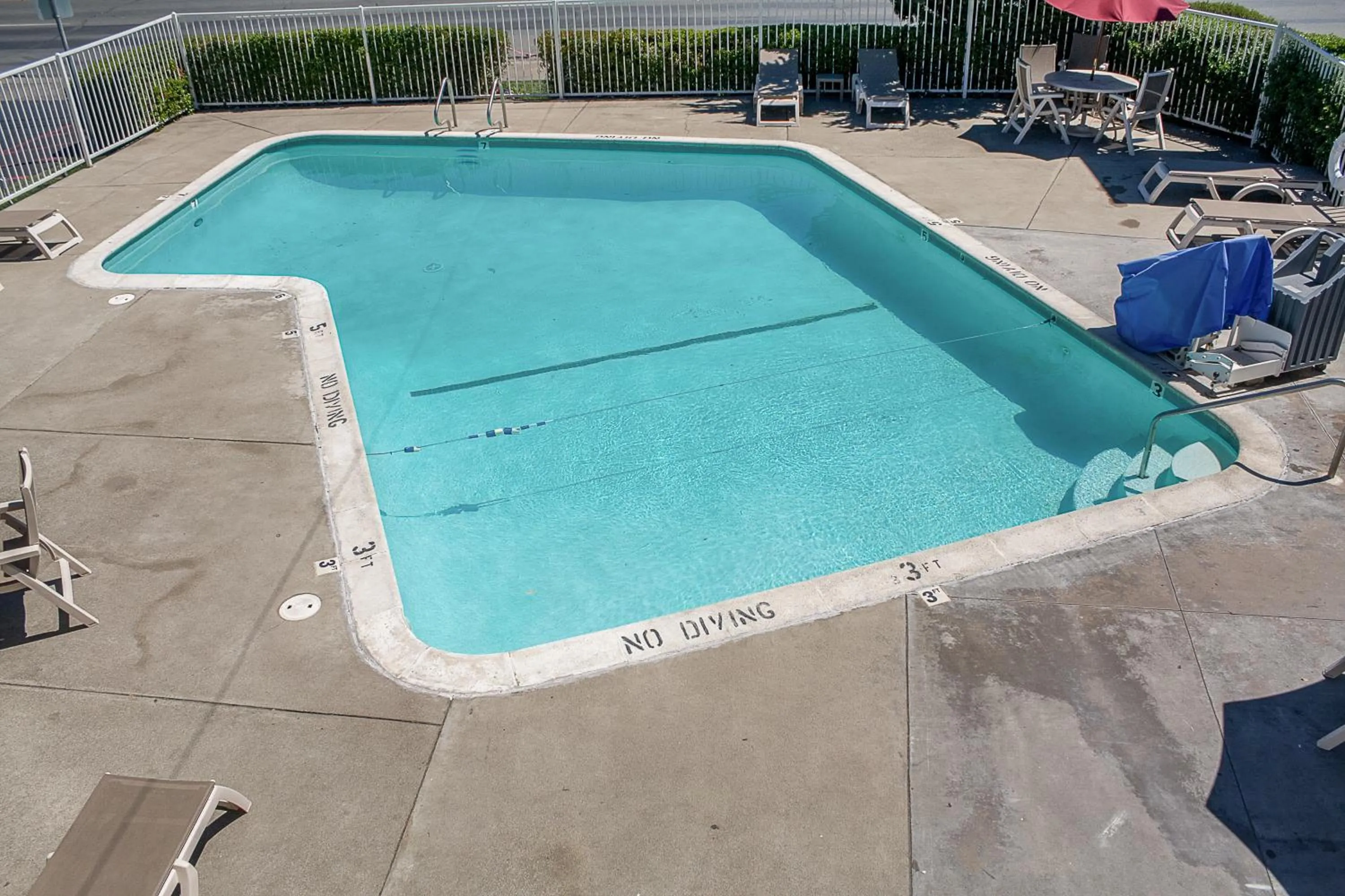 Swimming pool in Motel 6-Ukiah, CA