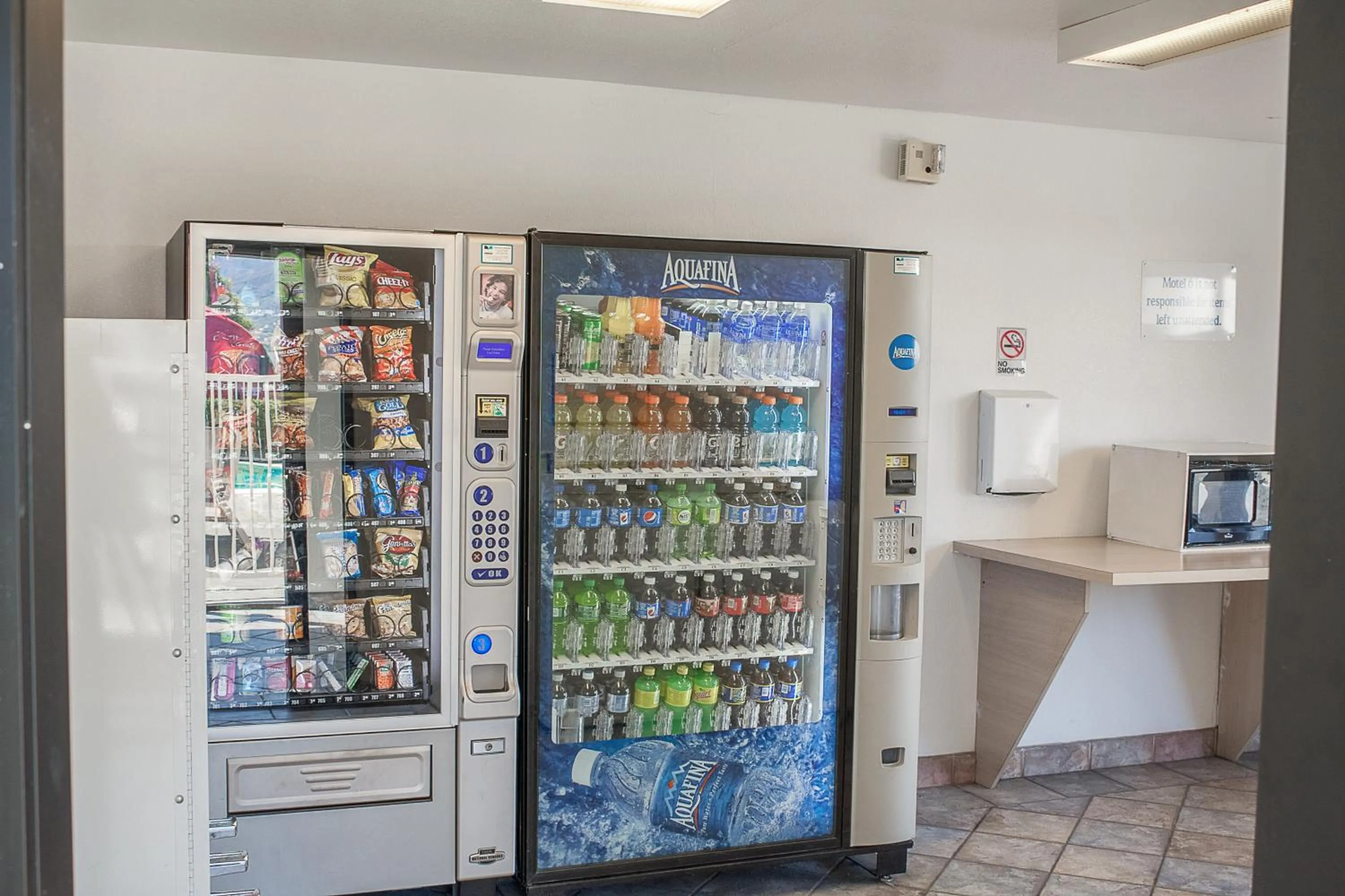 Decorative detail in Motel 6-Ukiah, CA