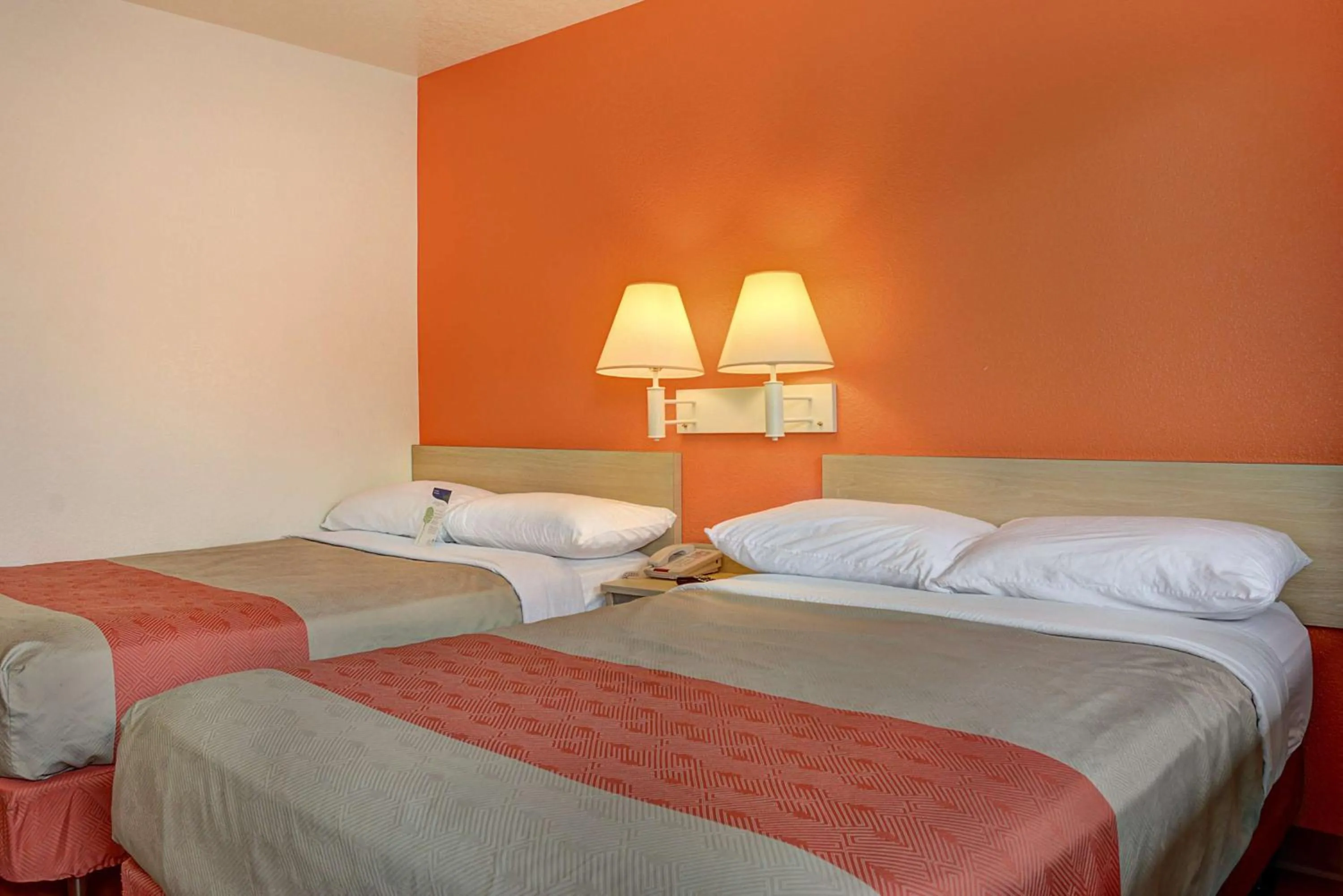 Photo of the whole room, Bed in Motel 6-Portland, OR - Central