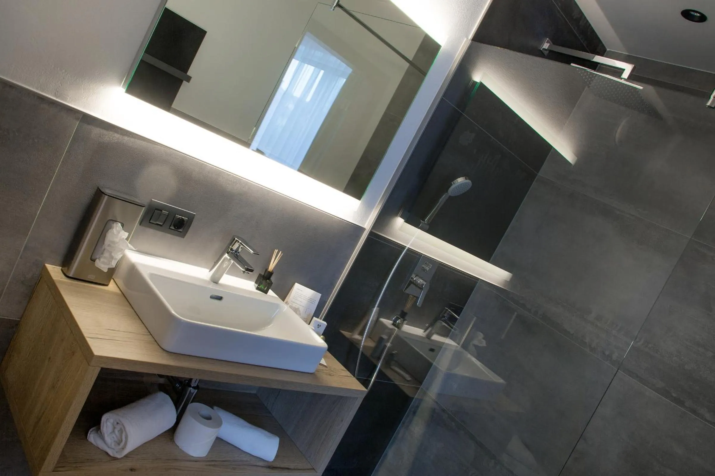 Shower in Patrix Hotel, Restaurant, Bar