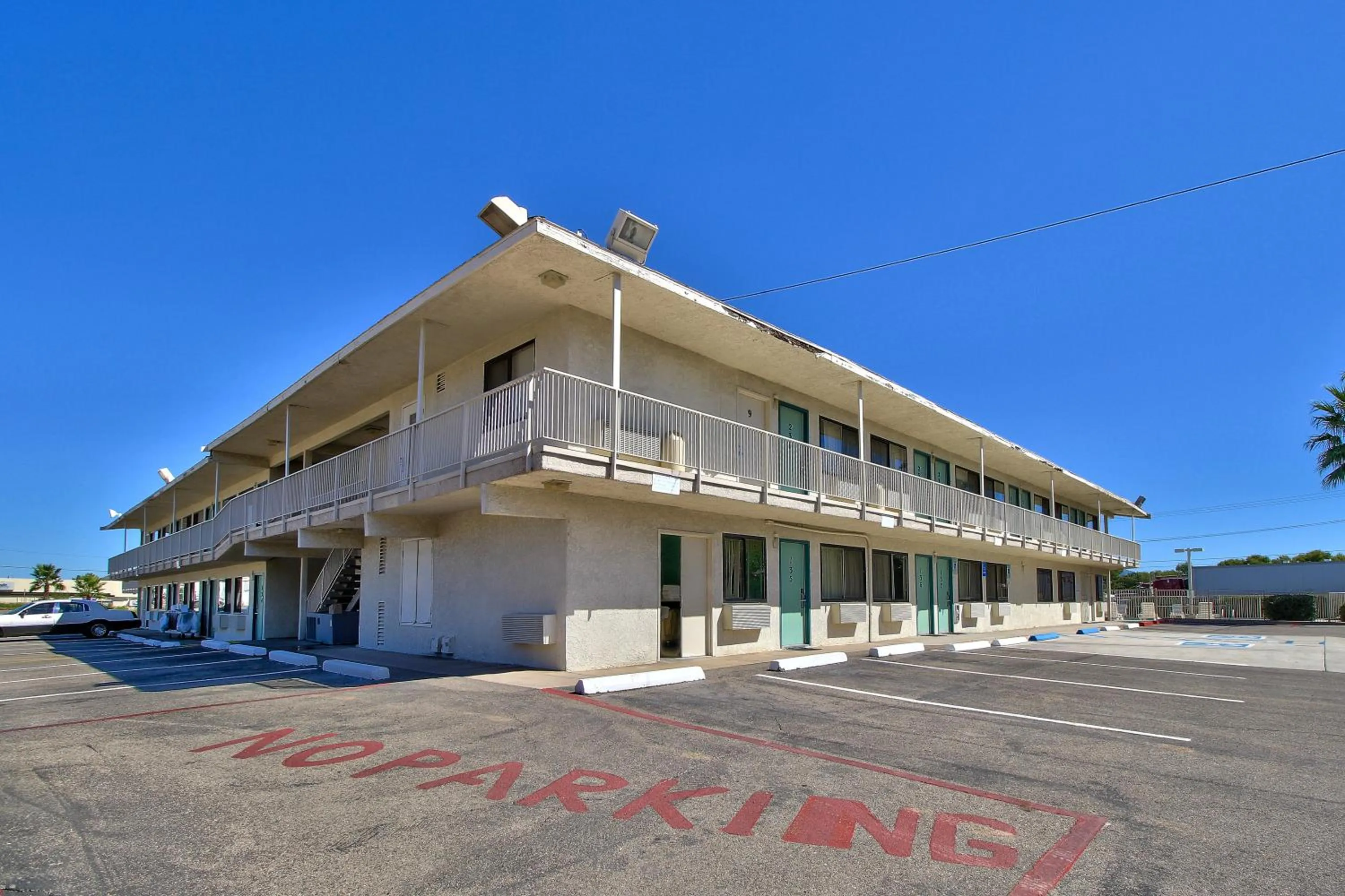 Property building in Motel 6-Nogales, AZ - Mariposa Road