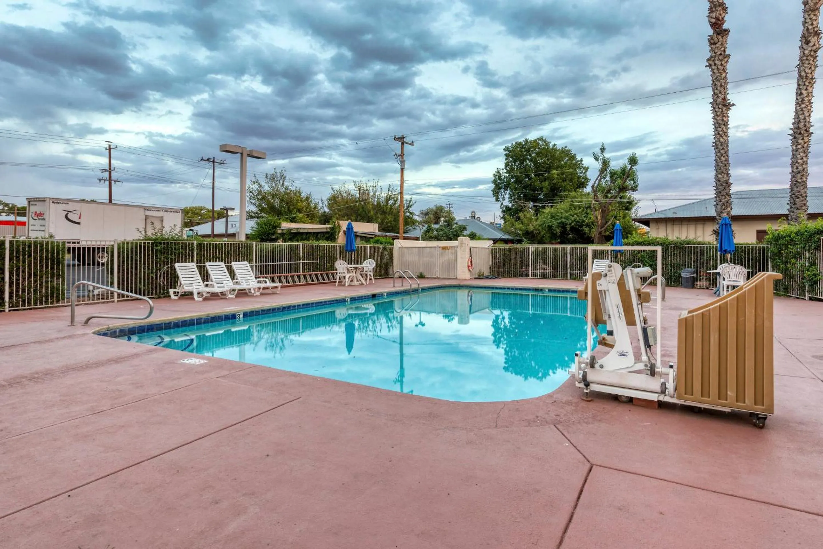 Swimming pool in Motel 6-Nogales, AZ - Mariposa Road
