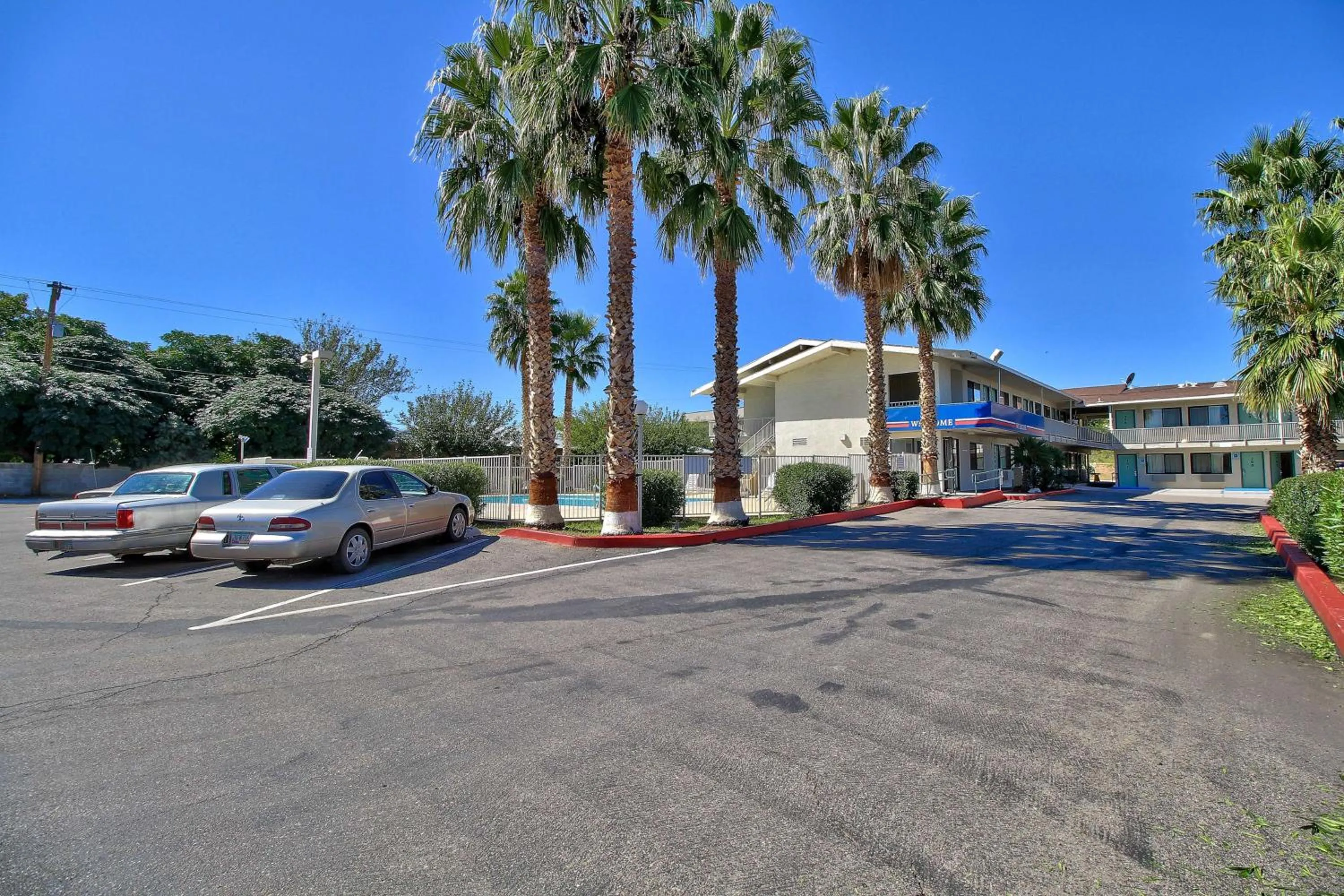 Property building in Motel 6-Nogales, AZ - Mariposa Road