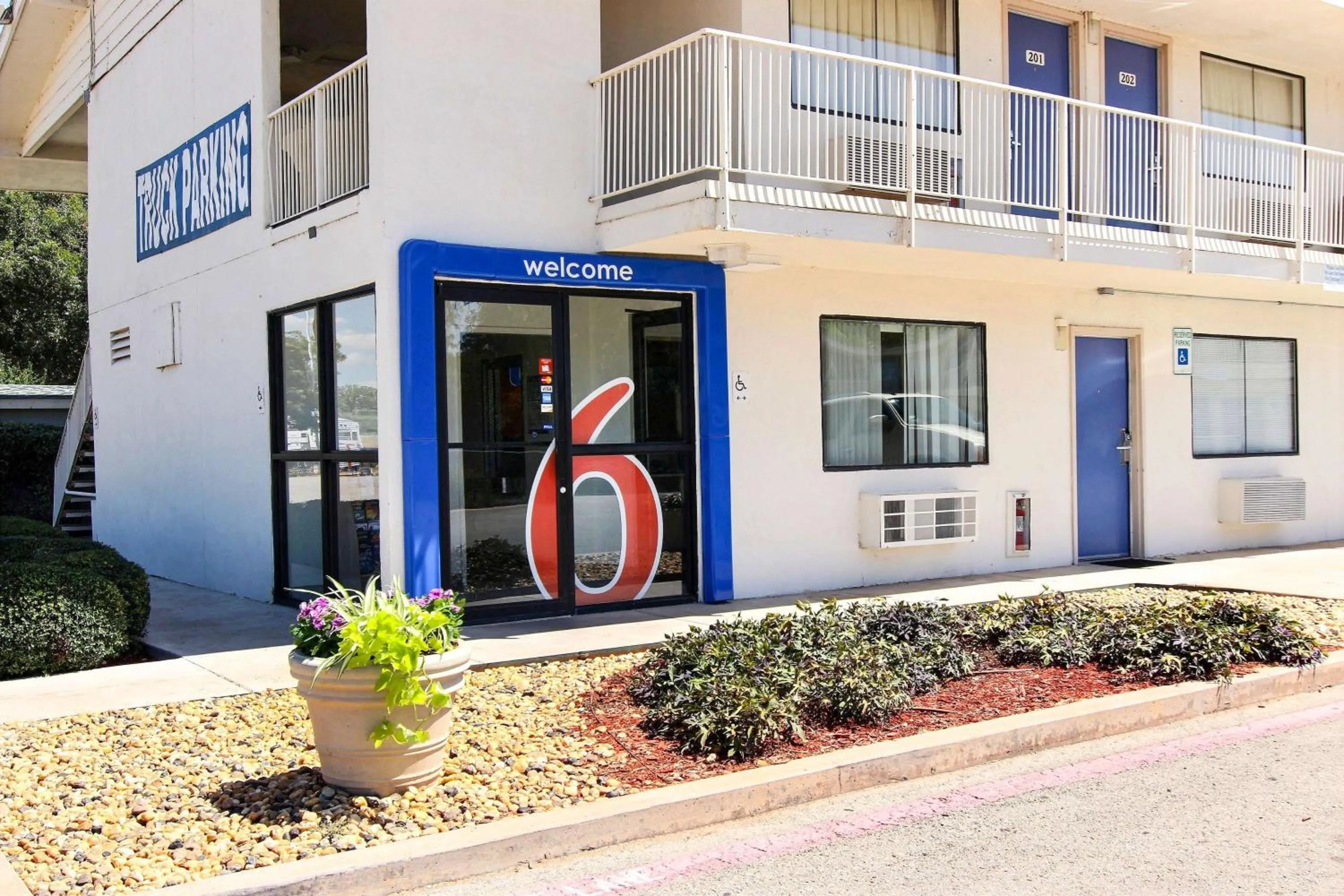 Property building in Motel 6-Abilene, TX
