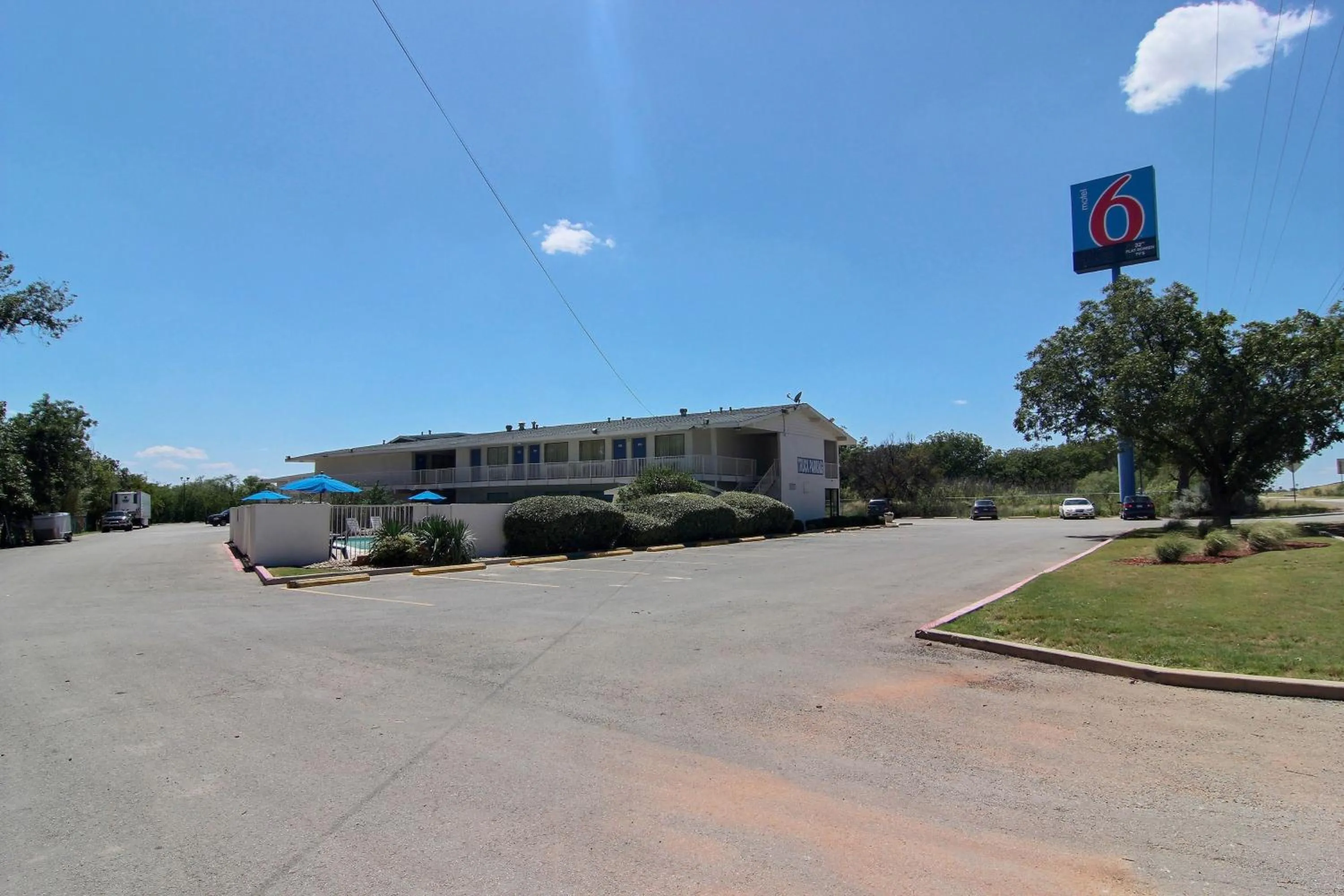 Property building in Motel 6-Abilene, TX