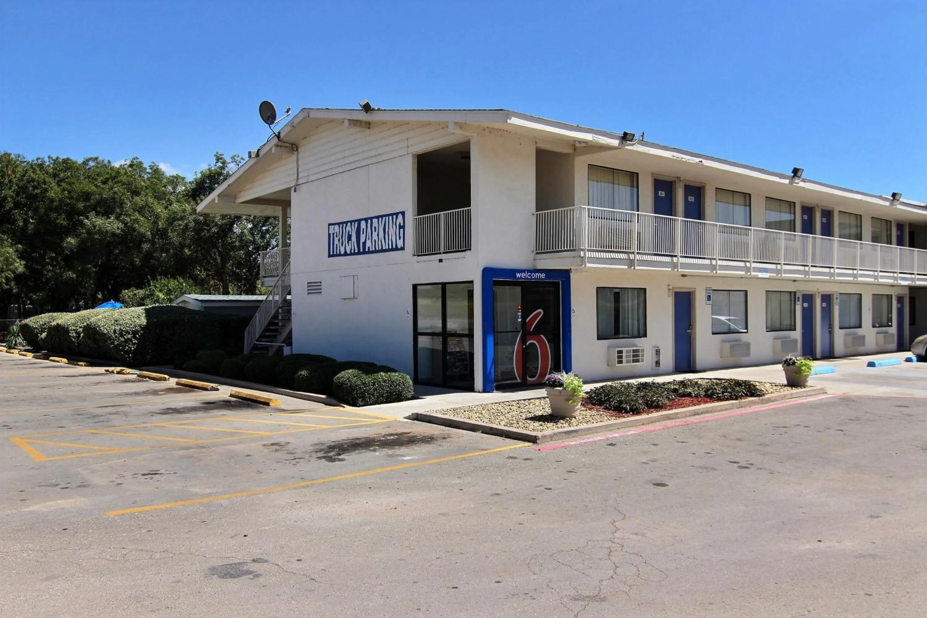 Property building in Motel 6-Abilene, TX