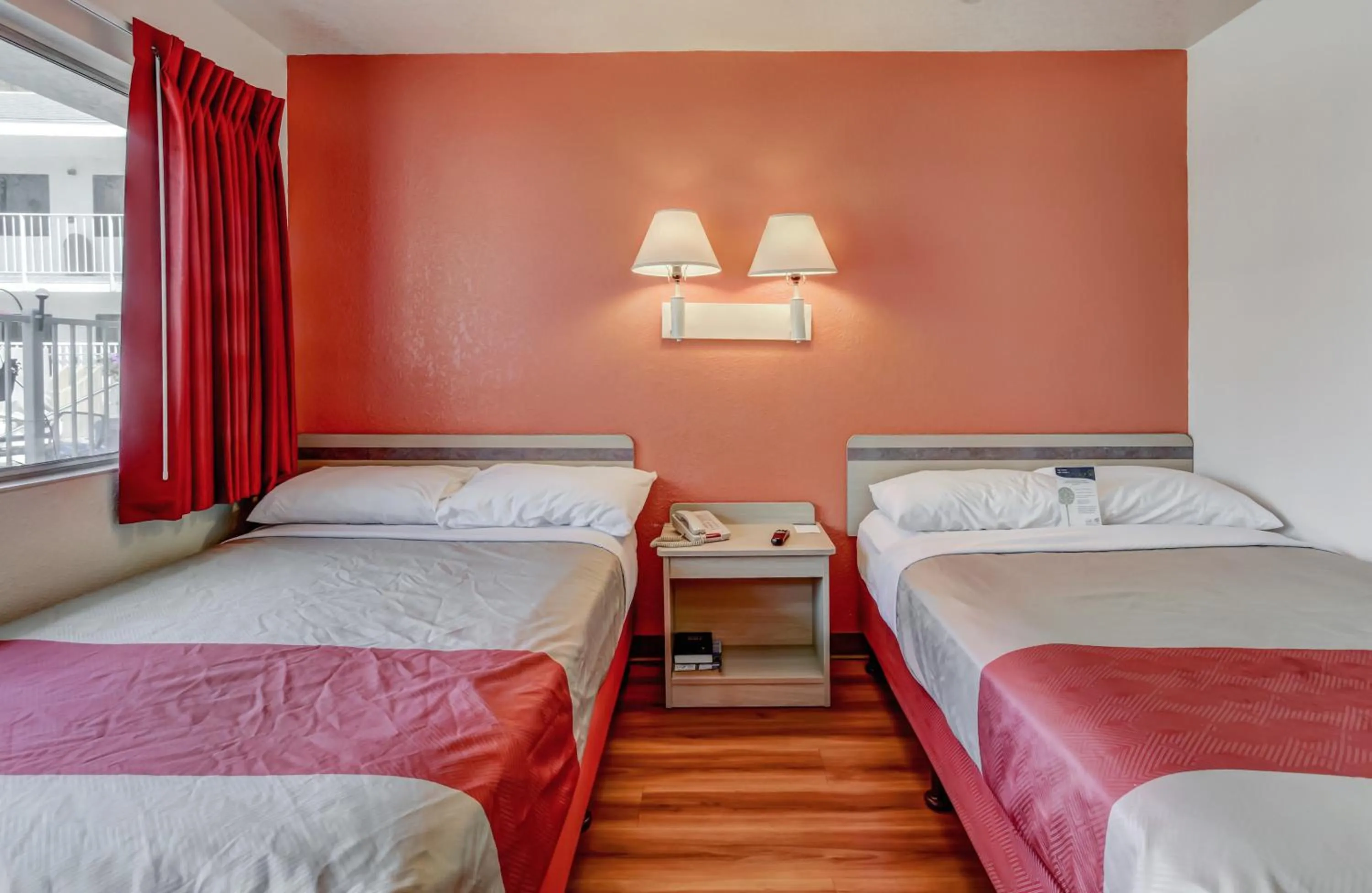 Bedroom, Bed in Motel 6-Medford, OR