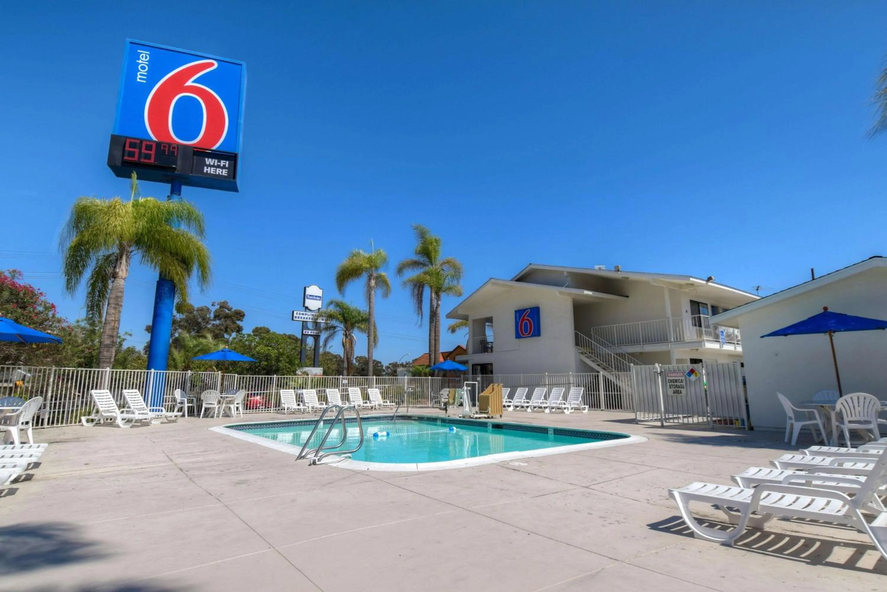 Day in Motel 6-San Ysidro, CA - San Diego - Border