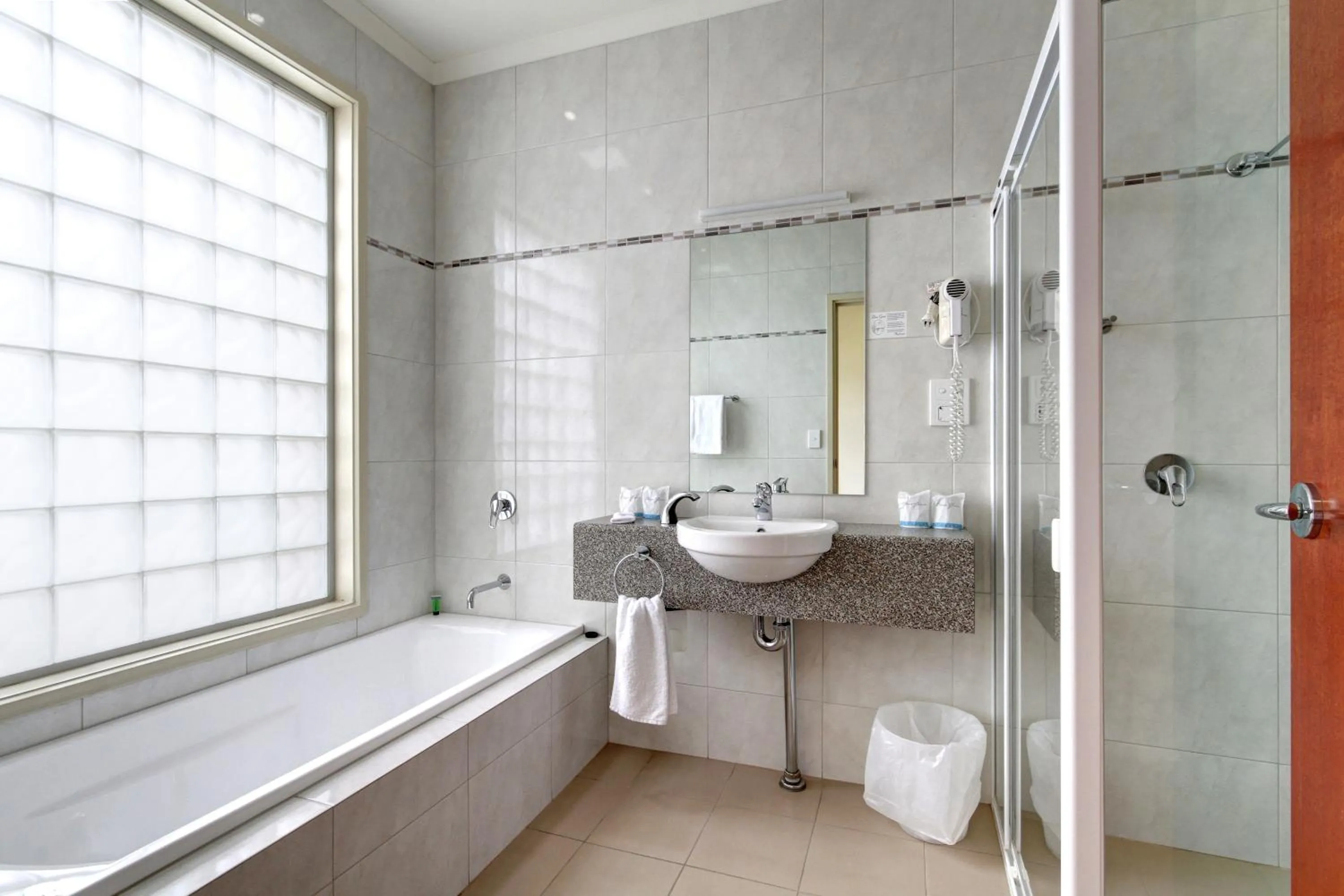 Bathroom in Strath Motel