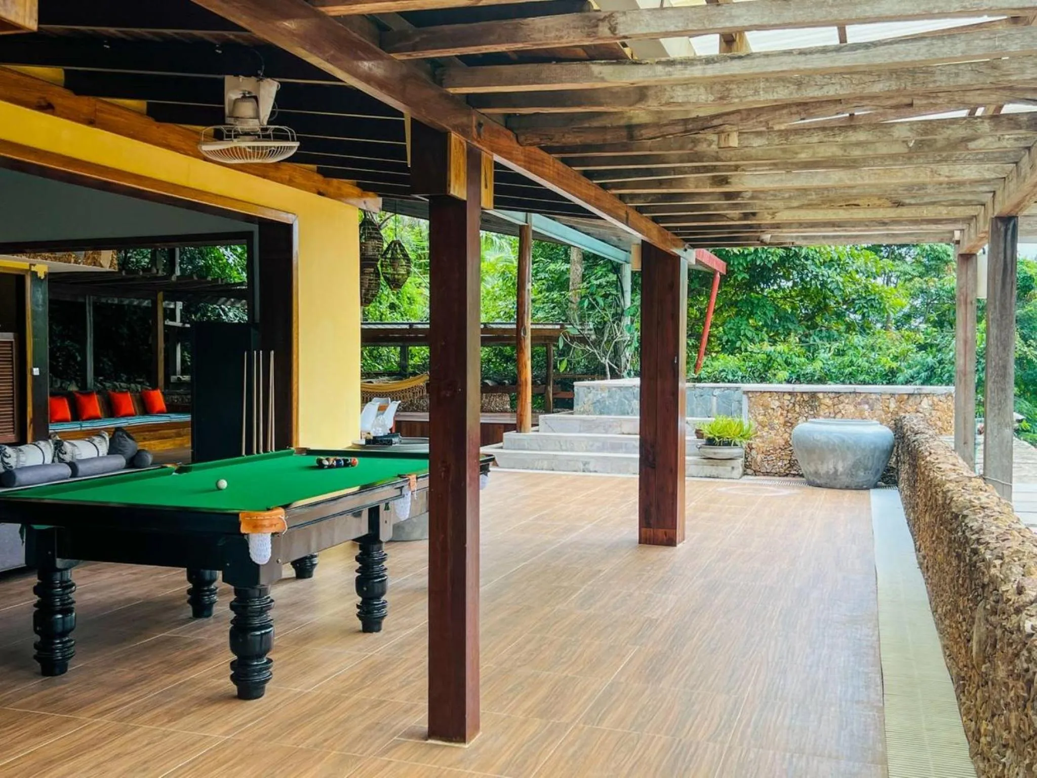 Seating area in Veranda Natural Resort