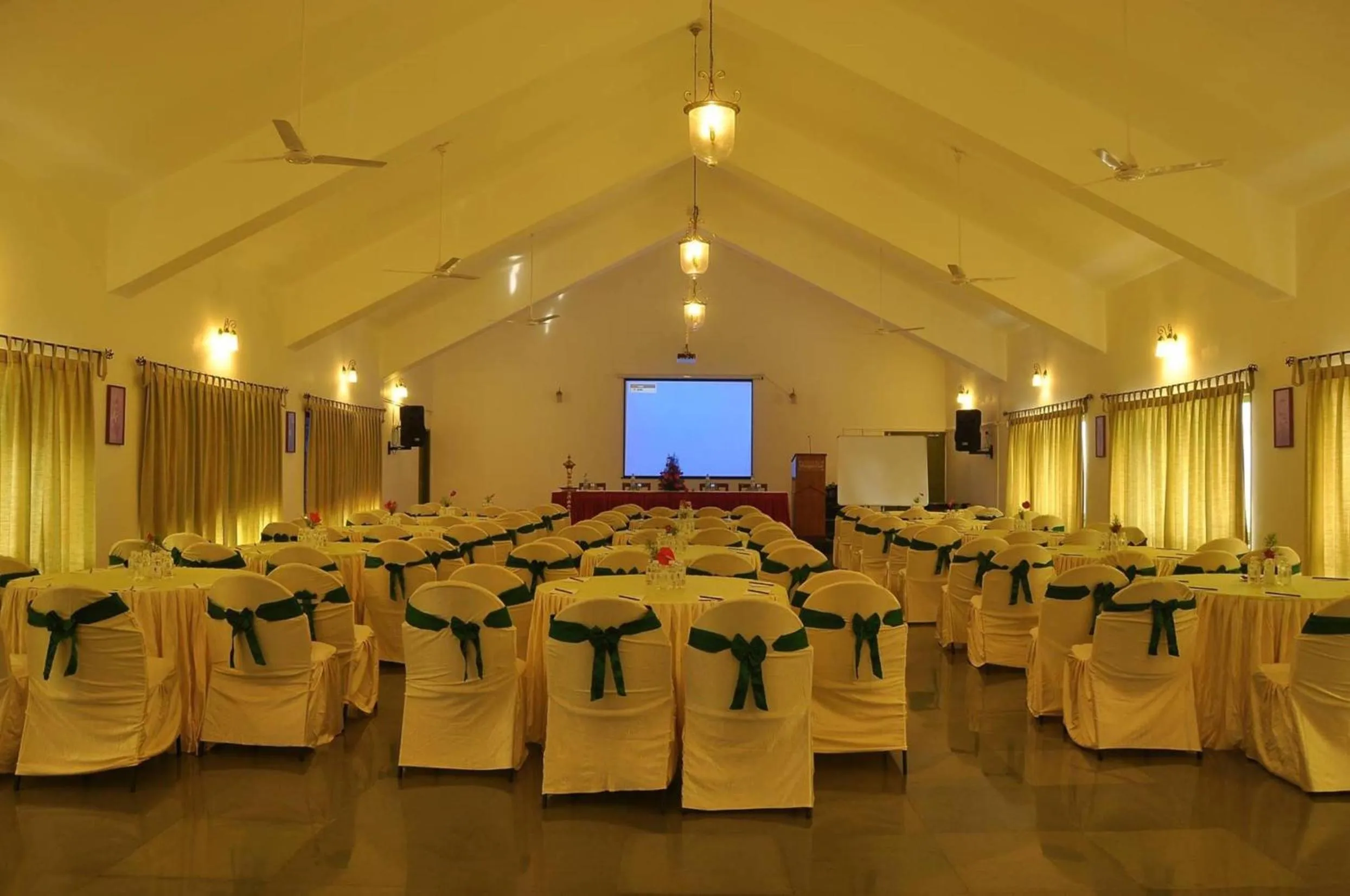 Banquet/Function facilities in Mountain Club Resort Munnar