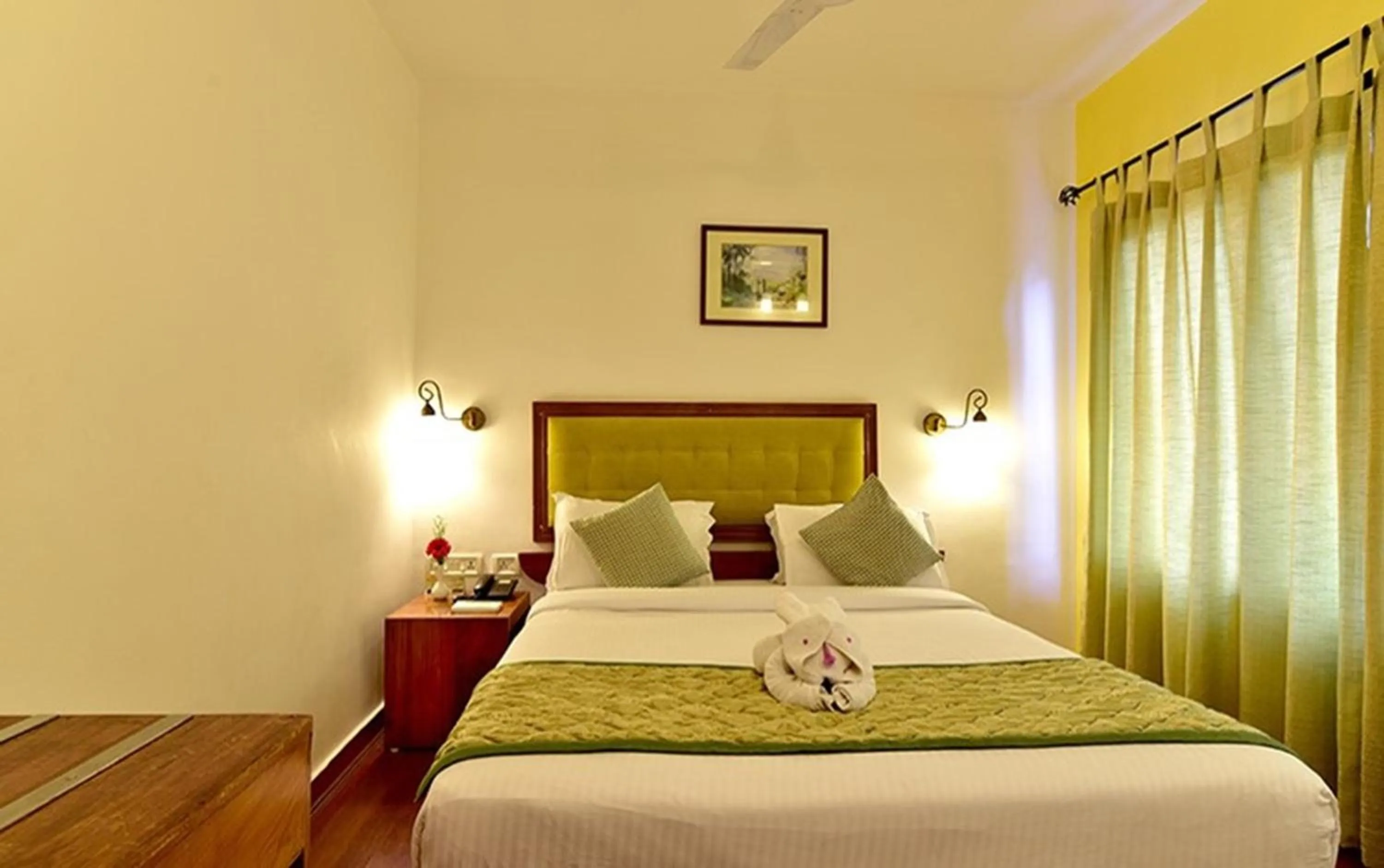 Bedroom, Bed in Mountain Club Resort Munnar